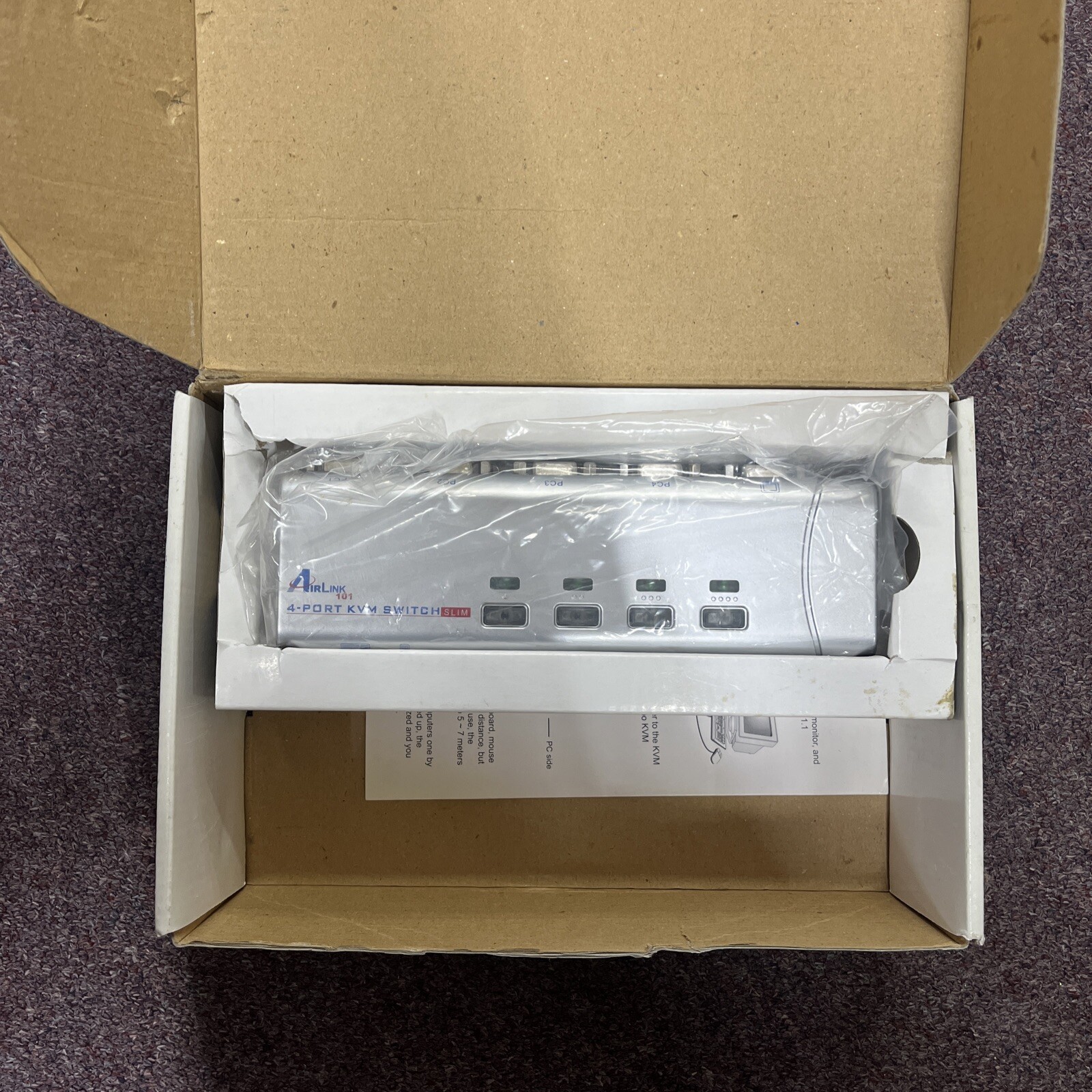 Airlink101 4-RS-232 Serial Interface & Keyboard/Mouse Ports Slim KVM Switch