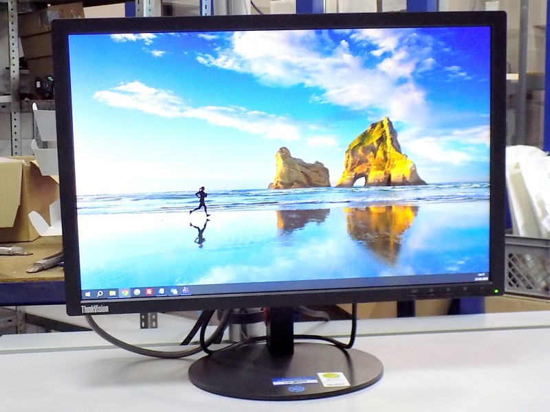 22 inch Lenovo ThinkVision T2254pC Monitor WSXGA+, 60Hz, 5ms, Black, 01YY008