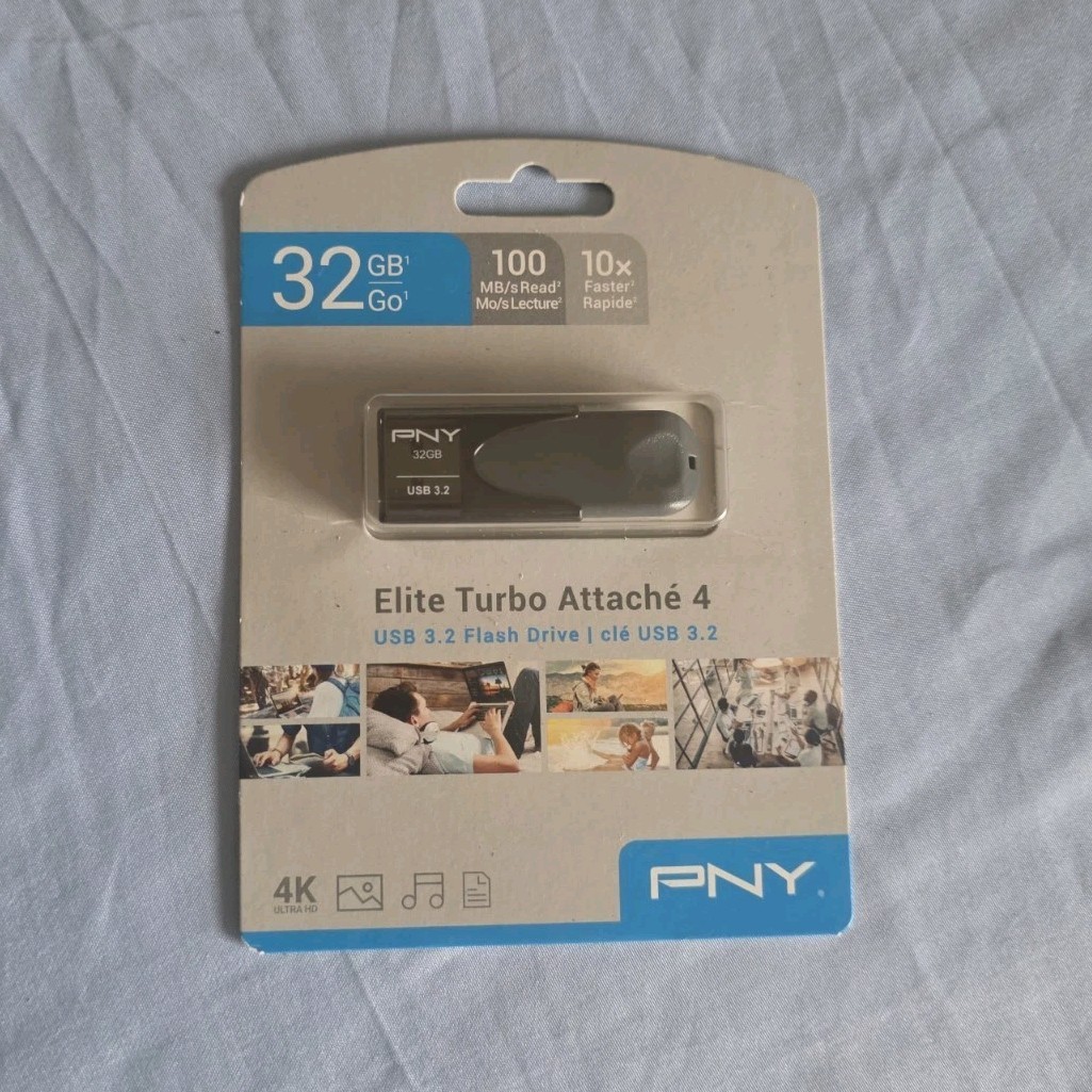 PNY Elite Turbo Attache 4 32GB USB 3.2 Flash Drive 100MB/s P-FD32GTBAT4-GE