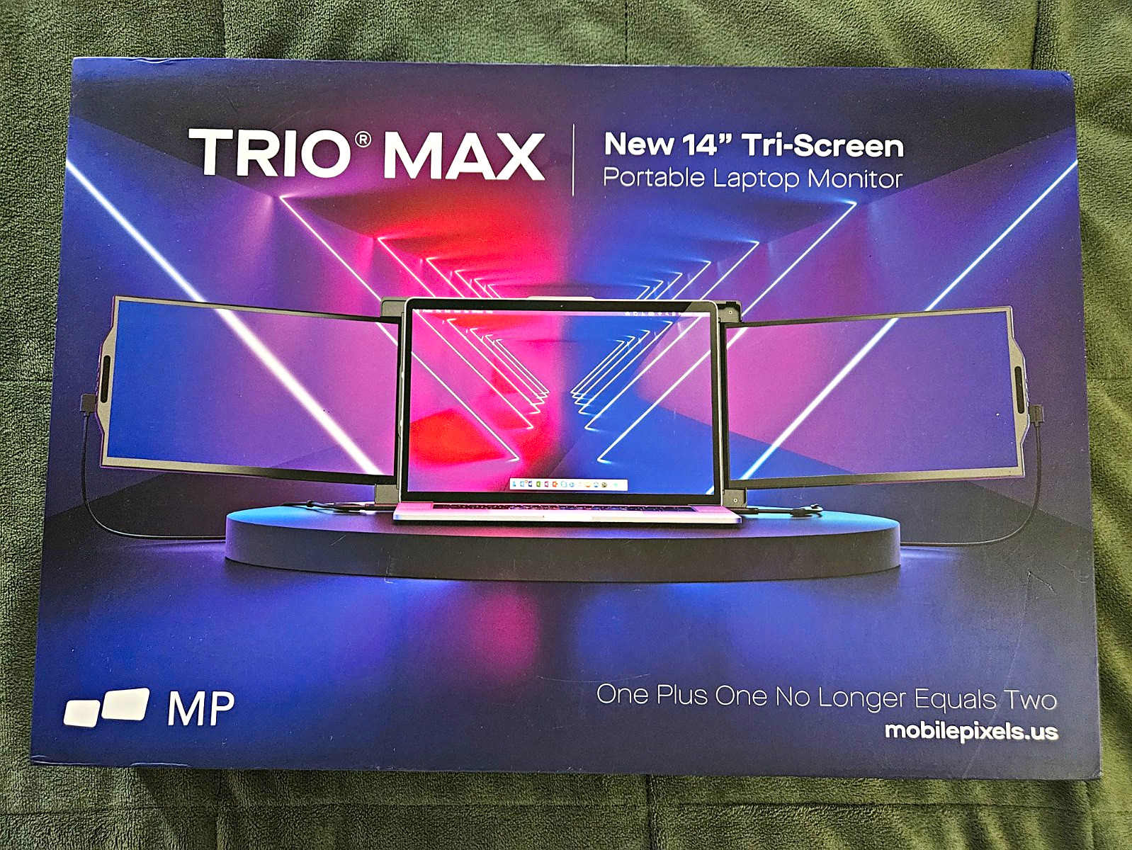 Mobile Pixels TRIO MAX 14in Tri-Screen Portable LCD 1080p USB-C Black