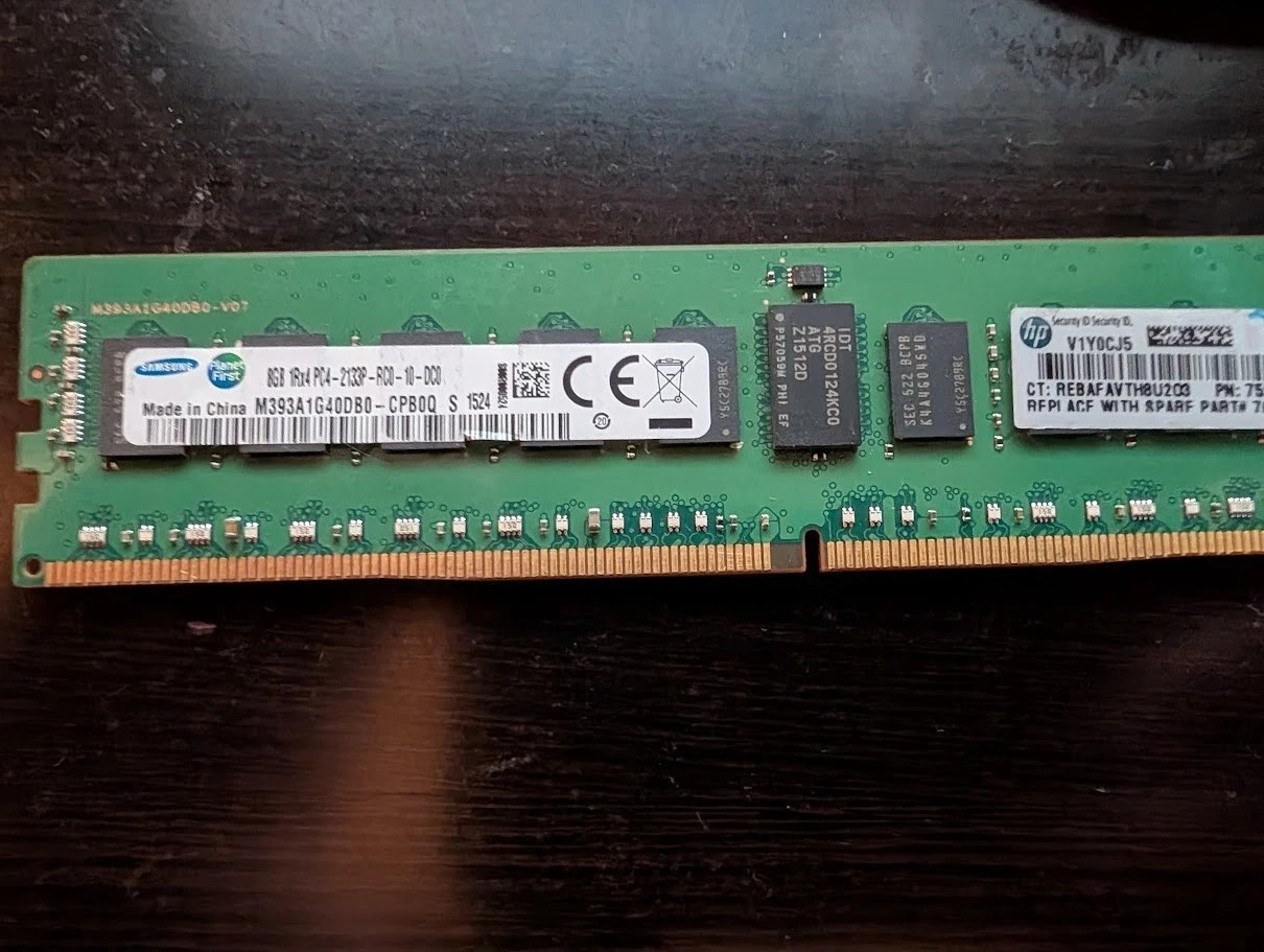 8GB 1Rx4 PC4-2133P-RC0-10-MB1 Server RAM M393A1G40DB0-CPB2Q