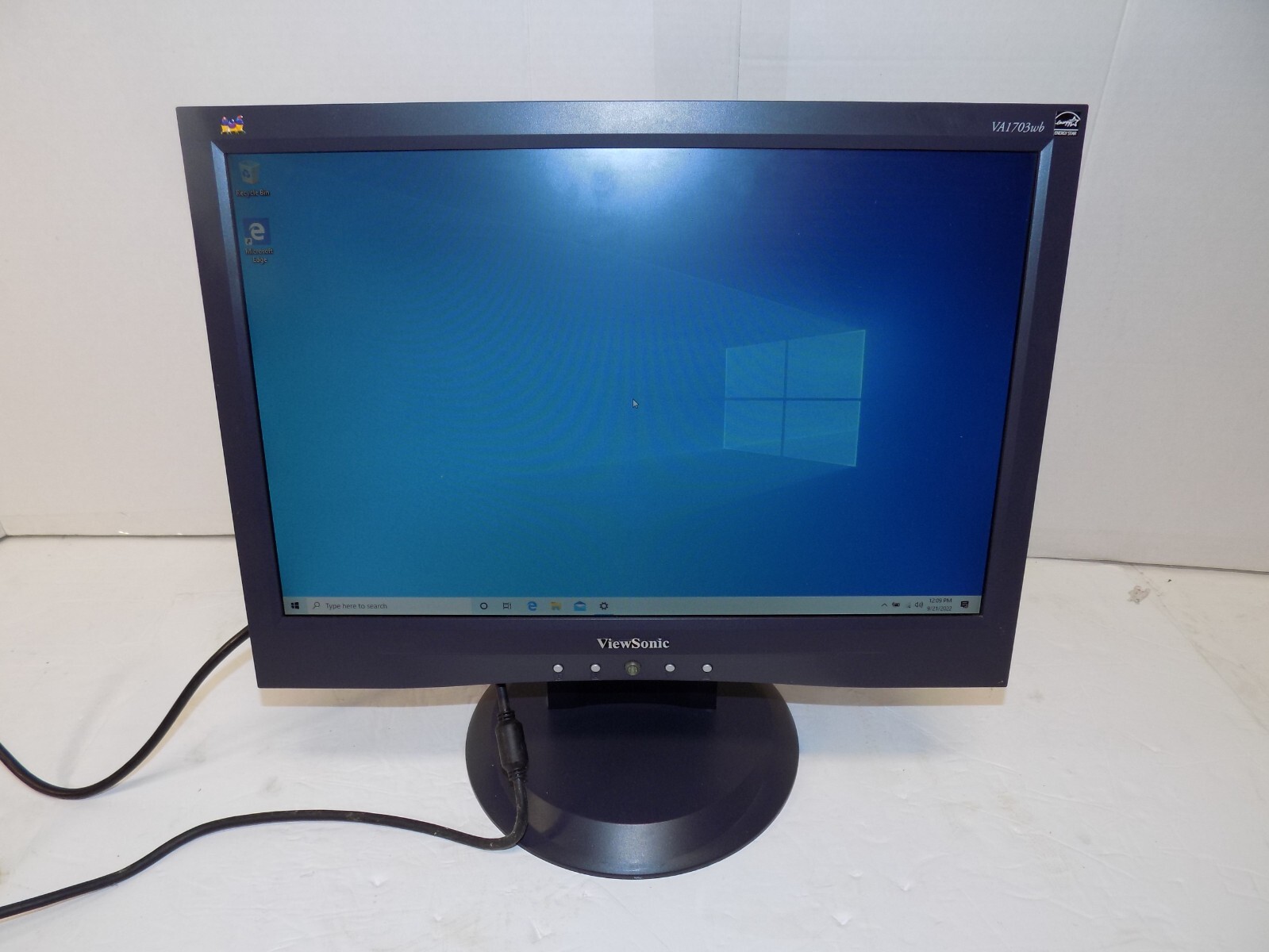 ViewSonic VA1703wb 17" Computer Monitor with VGA and Power Cable