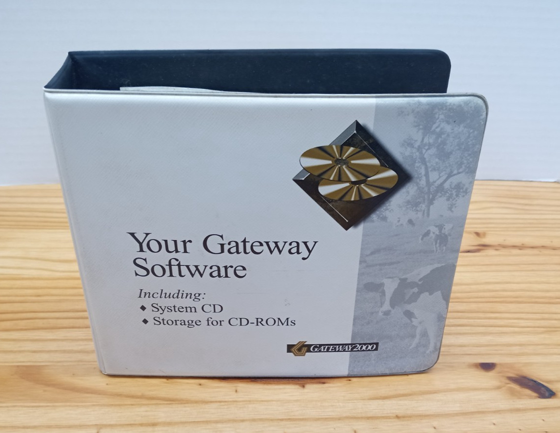 Vintage 1998 ~ Gateway 2000 CD STORAGE BINDER with disks - Moo Cow