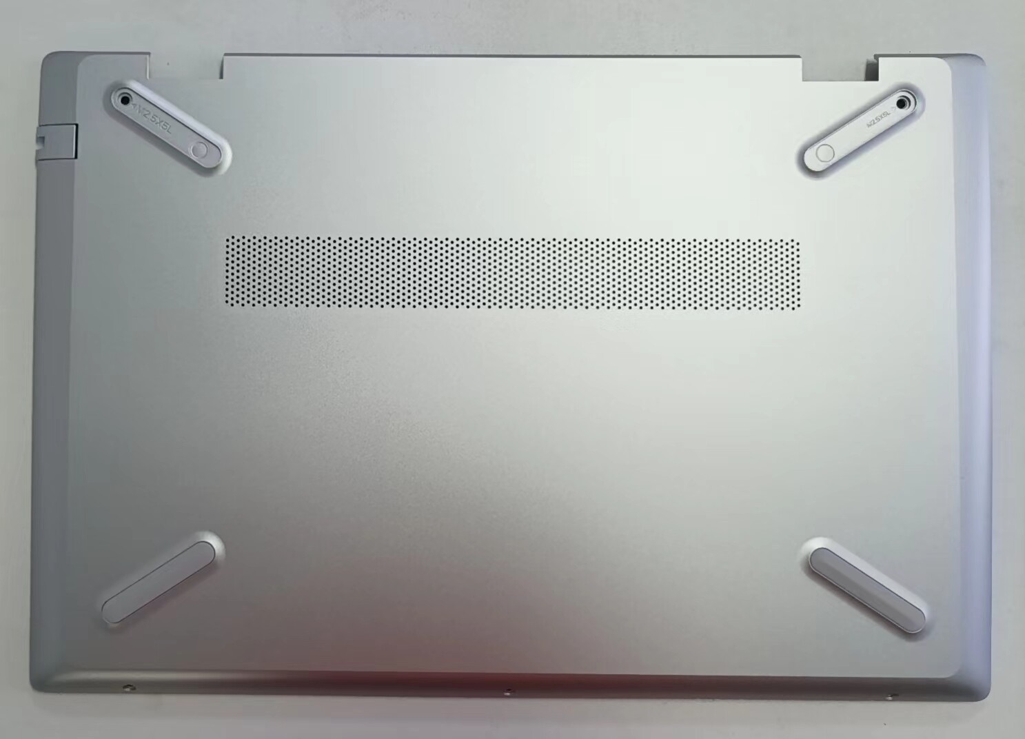 New/Orig HP Pavilion 14-CE 14.0" Base Enclosure non-rubb feet no-Network cover
