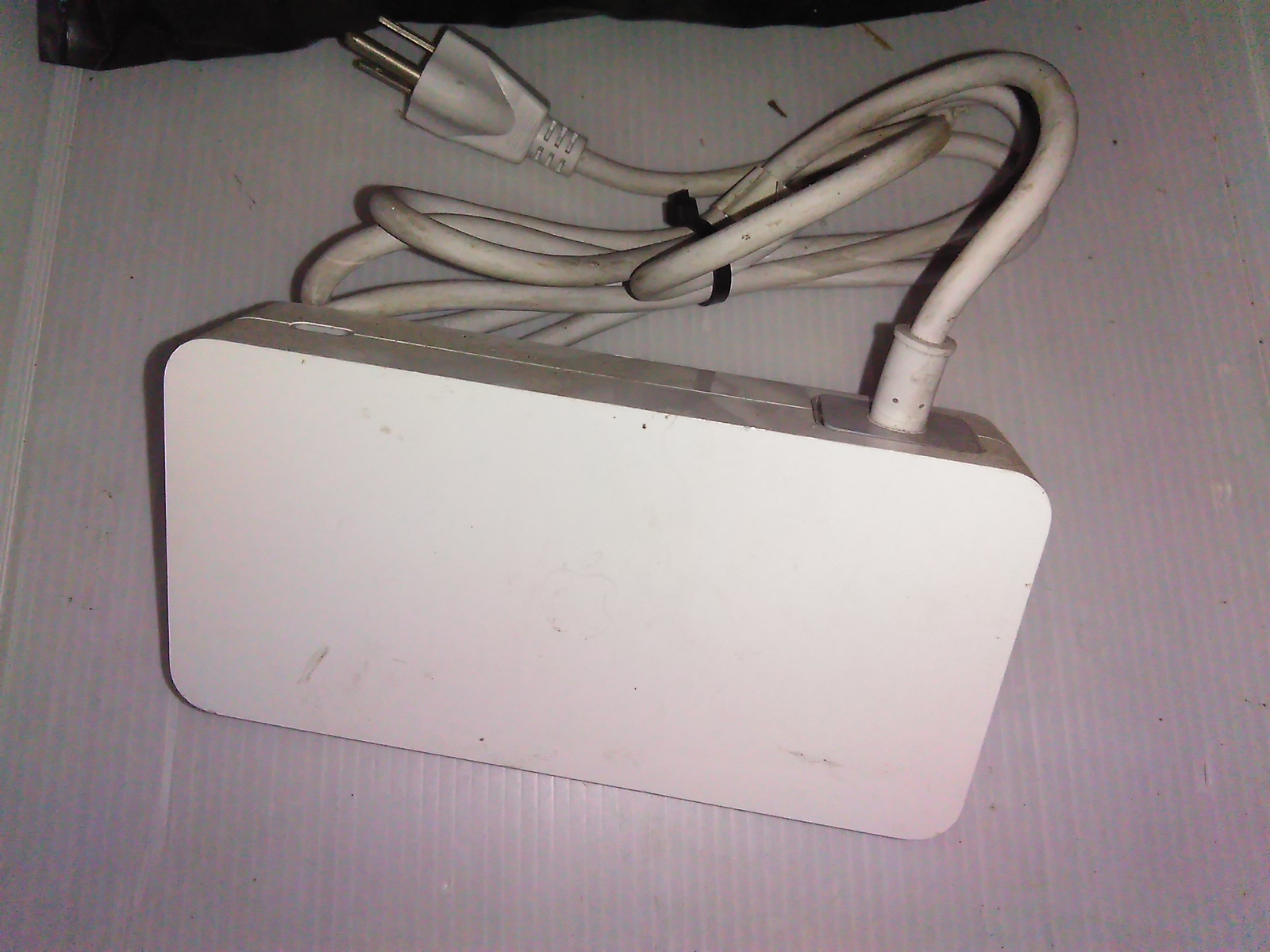 Genuine Apple A1098 Cinema HD Display 150W AC Power Adapter with AC power cord