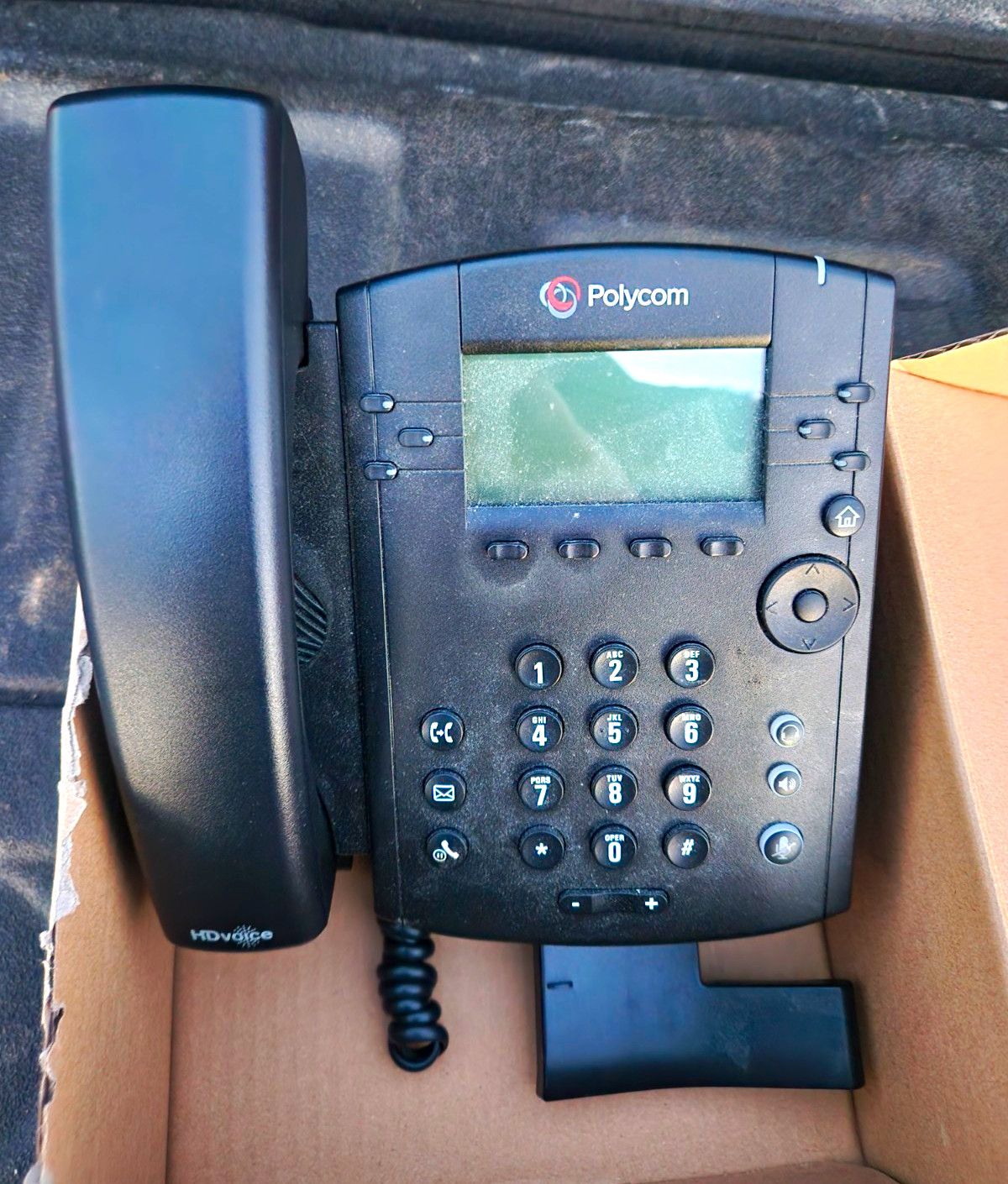 Polycom VVX 311 IP Phone 6-Line HD Voice Speakerphone Headset Jack Black