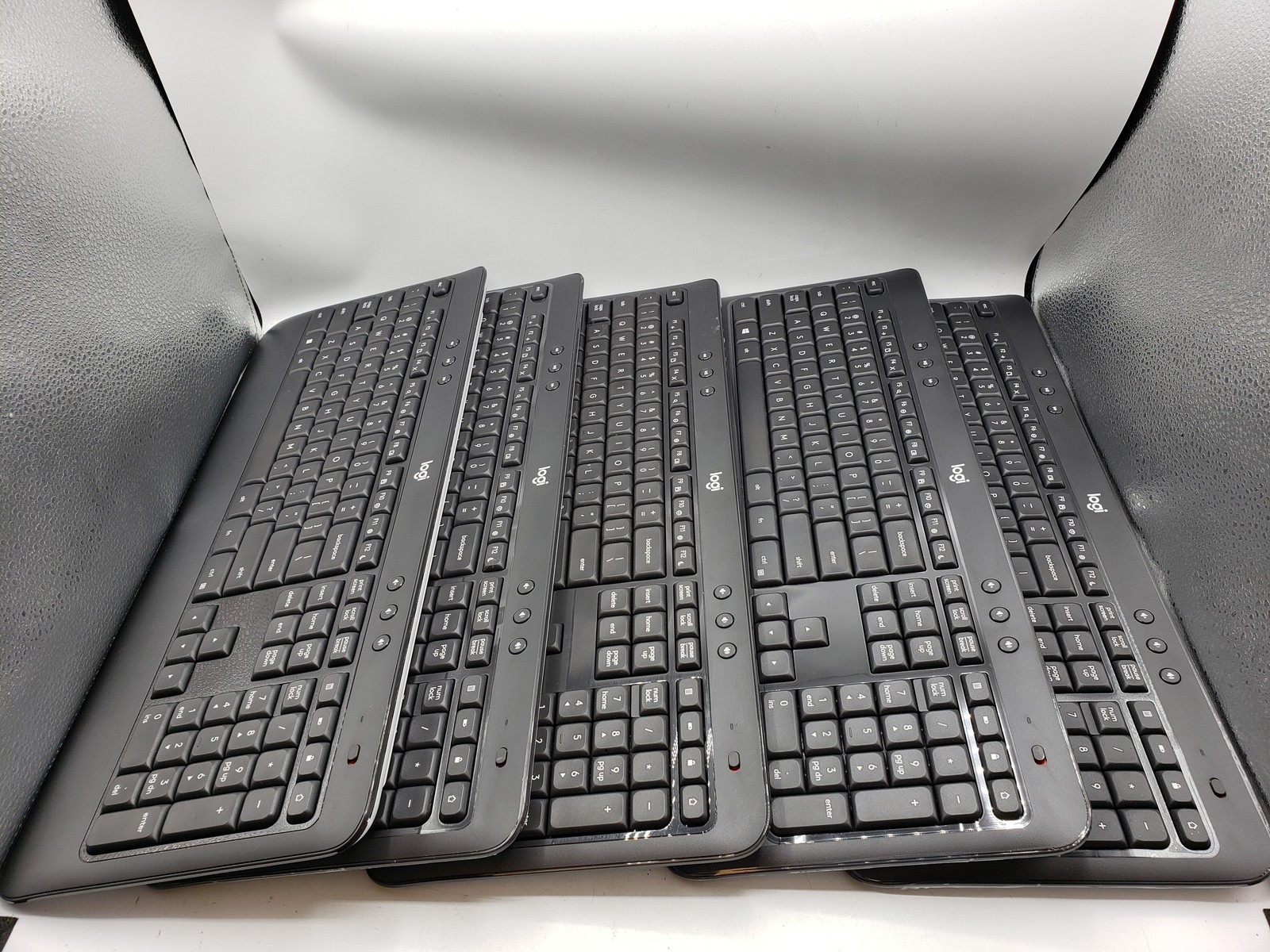 LOT OF 5 Logitech Wireless Advanced Membrane Keyboard K540 With NO RECIEVER