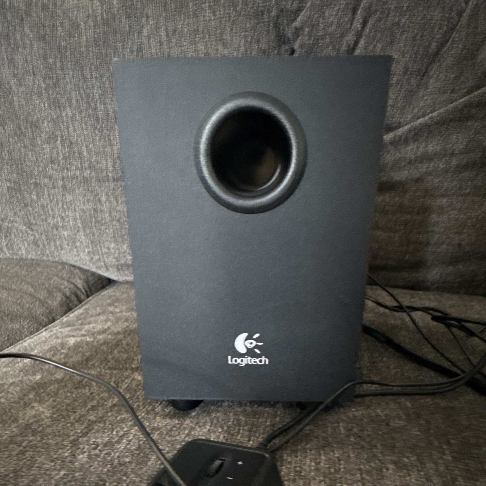 Logitech LS21 2.1 Wired Speaker System w/ Subwoofer Volume/Bass Control Black