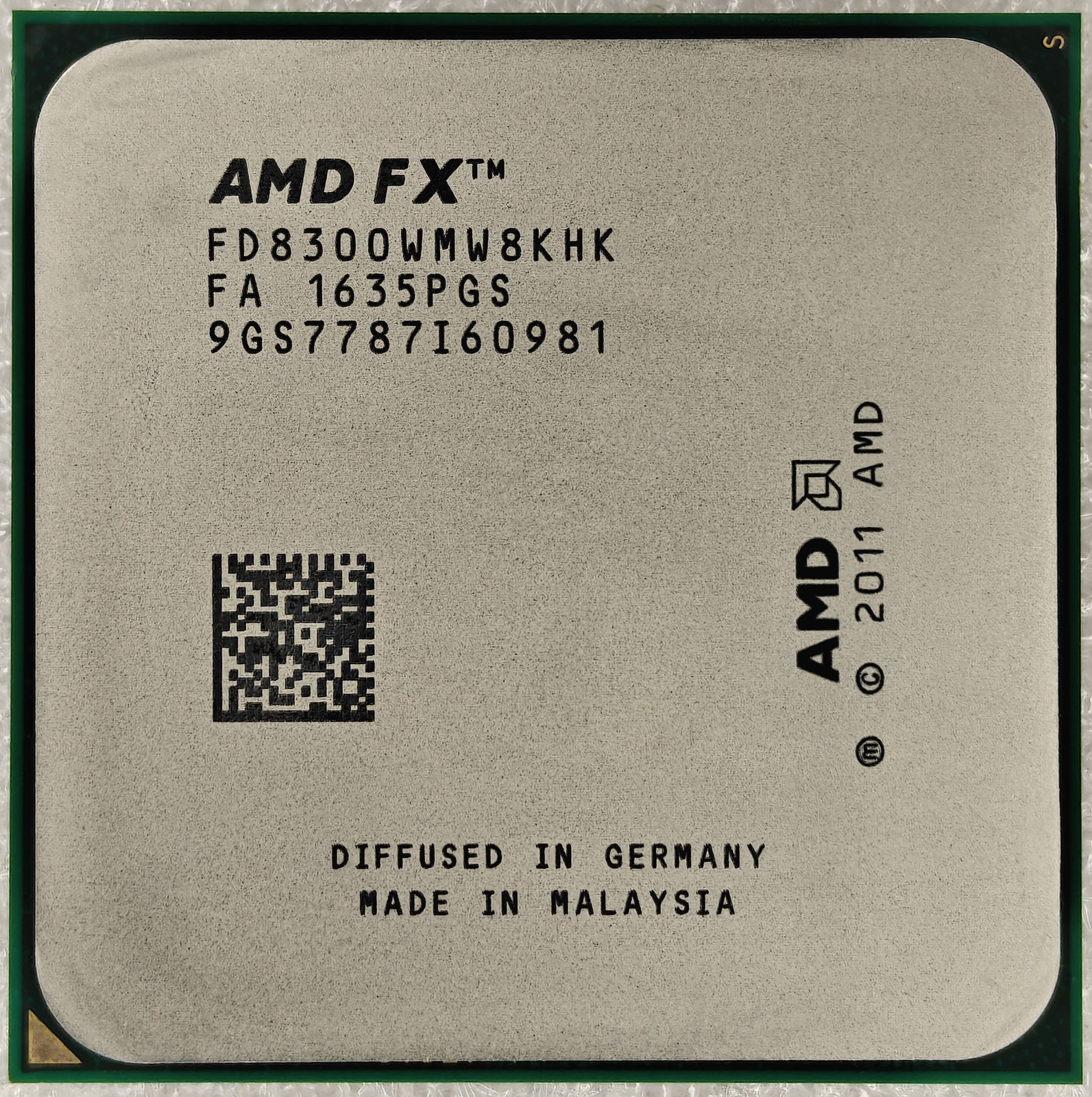 AMD FX-8300 3.3 GHz Eight-Core 8M FD8300WMW8KHK Processor Socket AM3+ CPU 95W