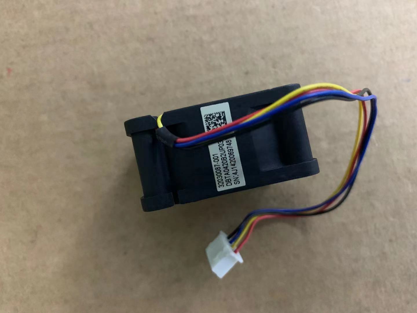 1pcs AVC DBTA0420B2U 4020 12V 0.50A 4-wire PWM high-speed cooling device fan