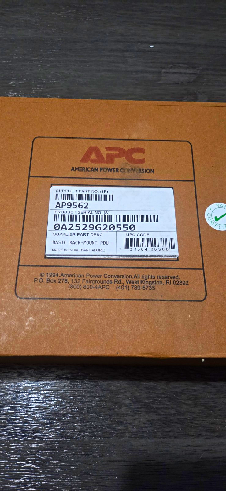 APC AP9562 AP9562 Rack Mount Power Strip PDU 120V 15A