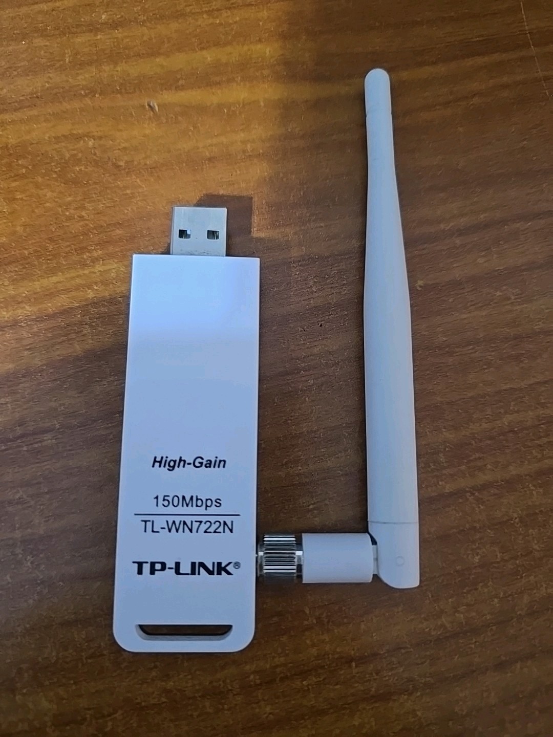 TP-Link TL-WN722N Adaptateur USB WiFi Version 3.0 - 150 Mbps, Antenne 4 DBi, Blanc/Noir