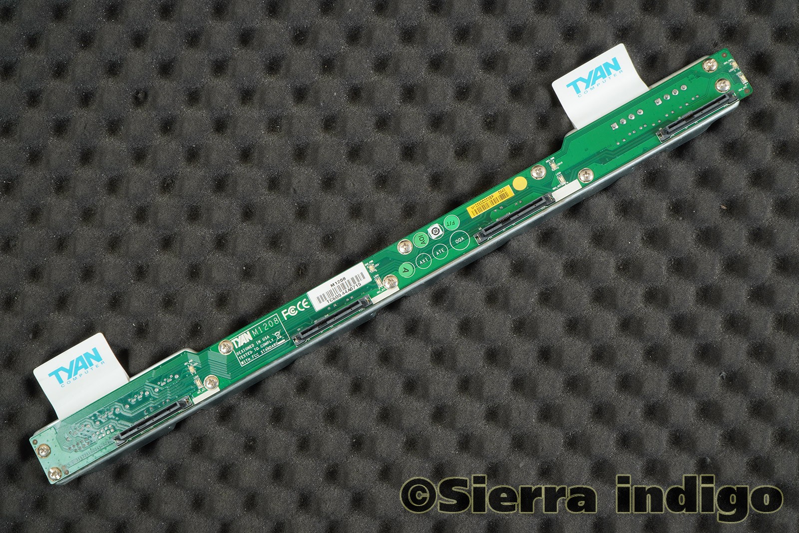 Tyan M1208 SAS Backplane Board
