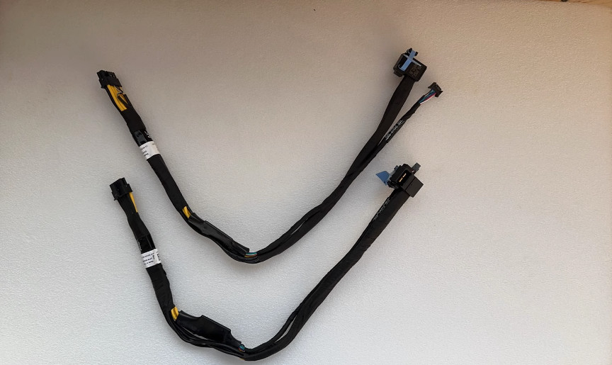 2Pcs Dell R760 R7625 graphics GPU power supply cable RISER 1+RISER 4 0DK9Y MD9J9