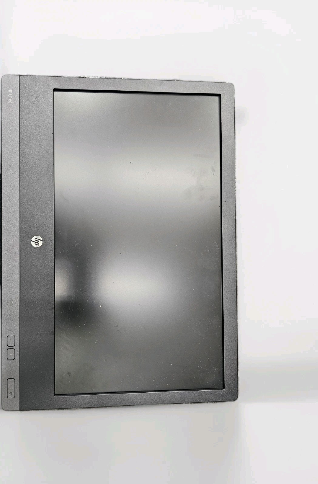 HP U160 15.6-inch USB-Powered Mobile LED-Lit Monitor