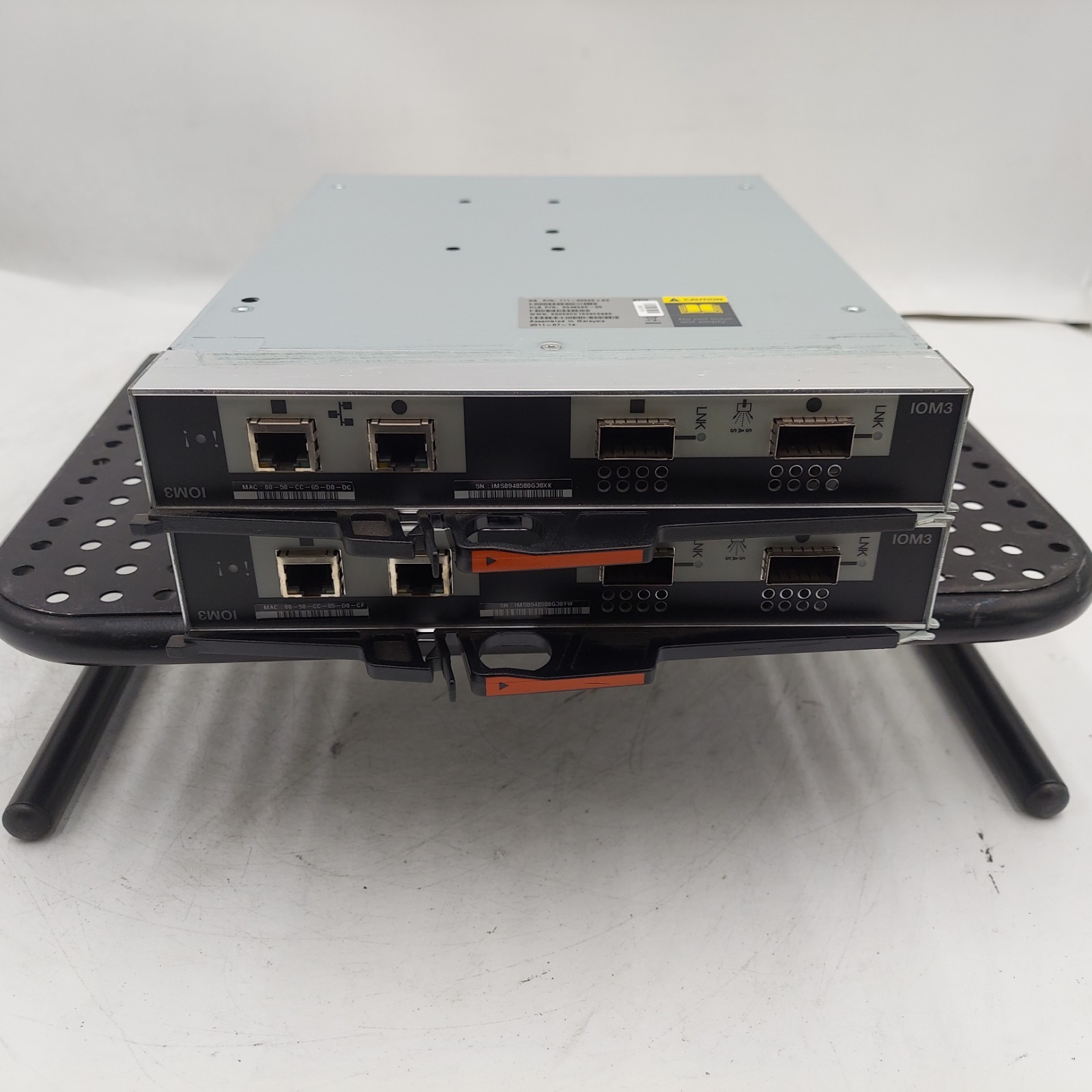 LOT OF 2 NETAPP 111-00569 A0 SAS CONTROLLER MODULE