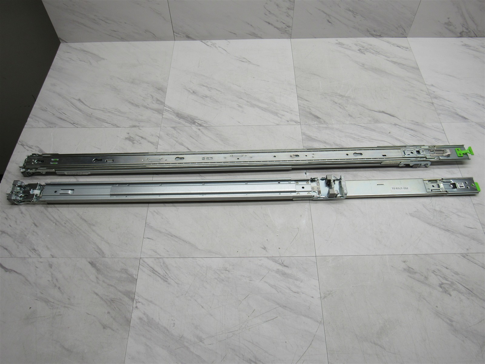 Sun Oracle 1U / 2U Snap-In Sliding Rack Rail Kit 7046514 350-1719 For X5-2 X6-2