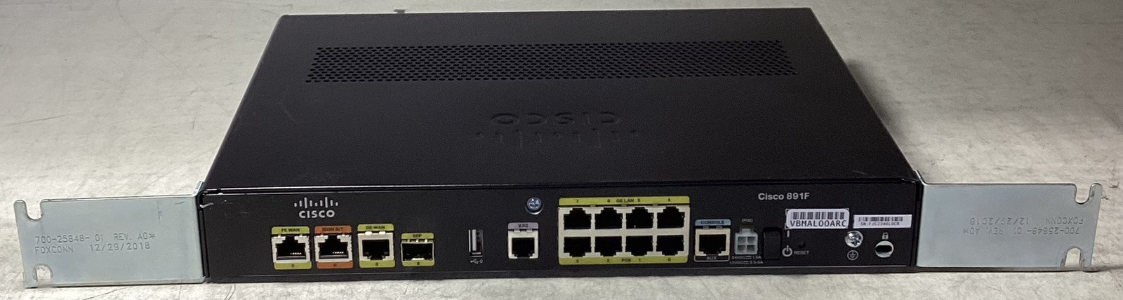 Cisco 891F Gigabit Integrated Services Router C891F-K9 V03  *MISSING BACK COVER*