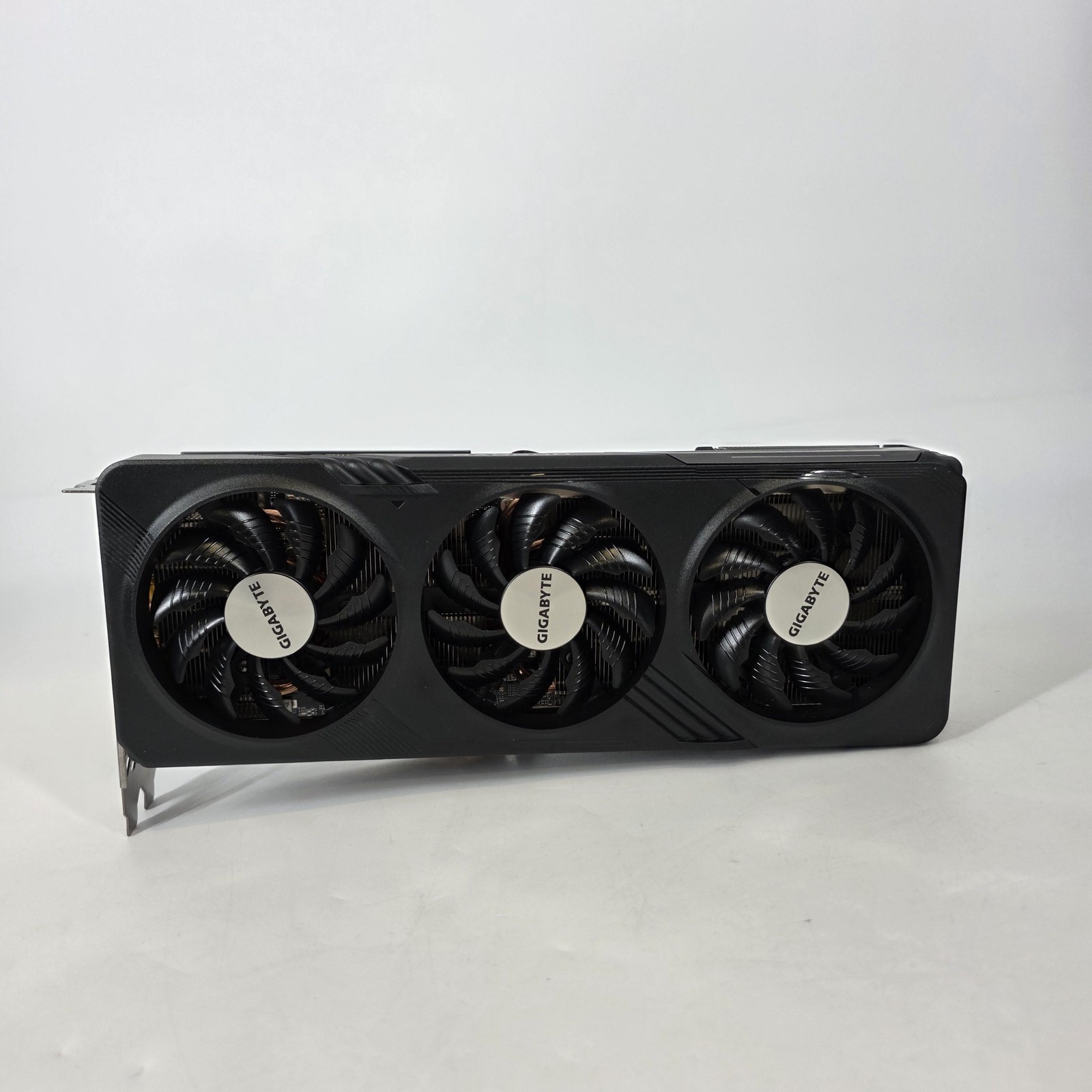 GIGABYTE Gaming OC Radeon RX 7600 XT 16GB - Graphics Card - Excellent Condition