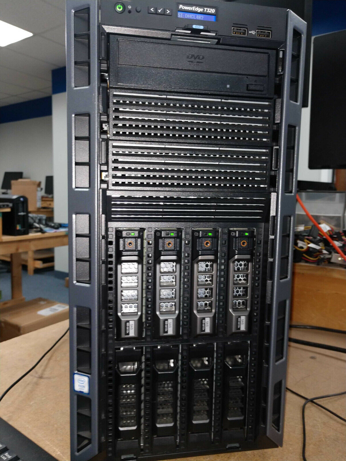 Dell PowerEdge T320 Server 2012R2 Standard,  RAID 6 10K SAS 600GB HD, 32GB