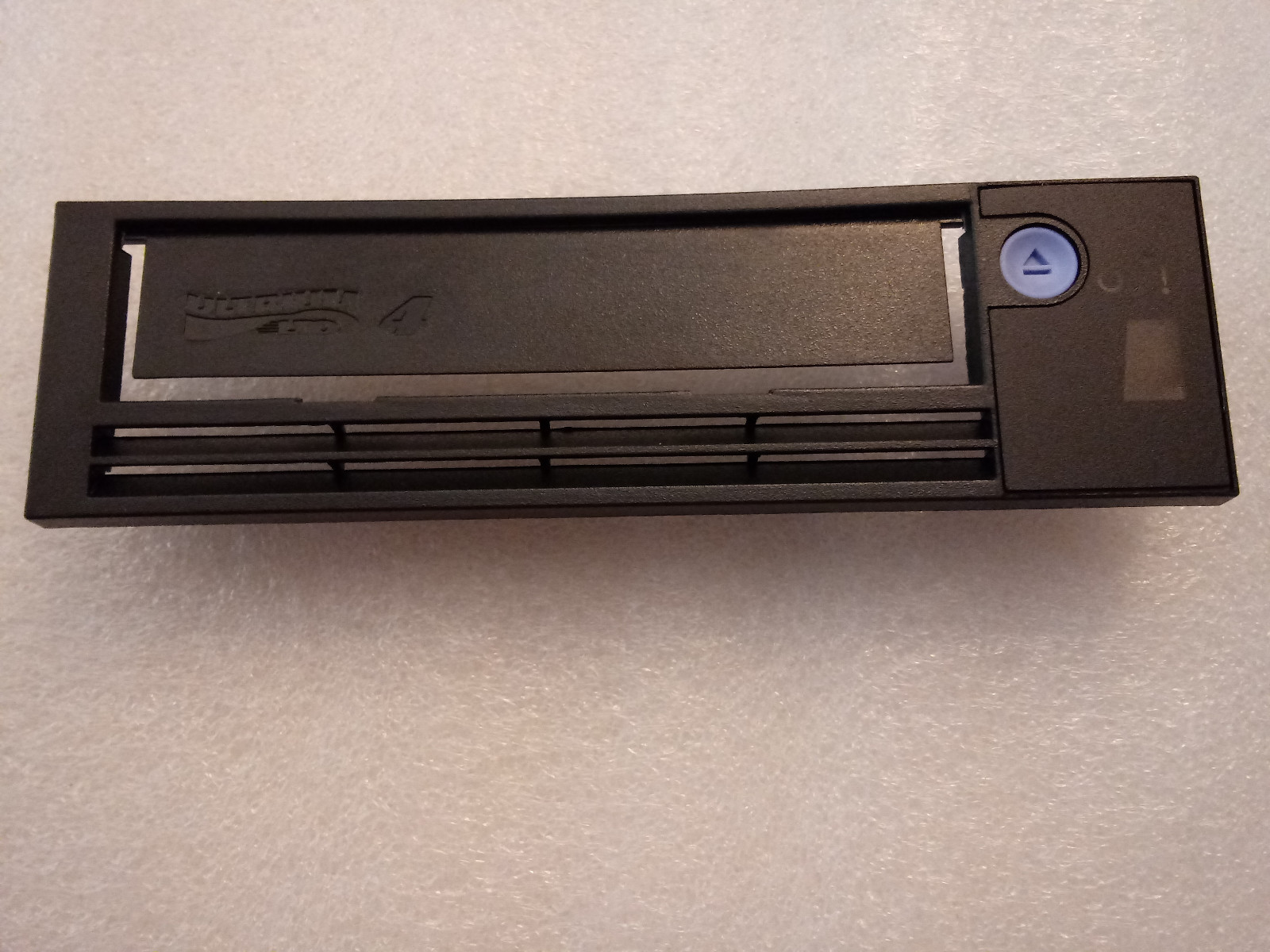IBM LTO4 HH V1 Bezel Only For Internal or External SAS & SCSI Tape Drive LTO-4
