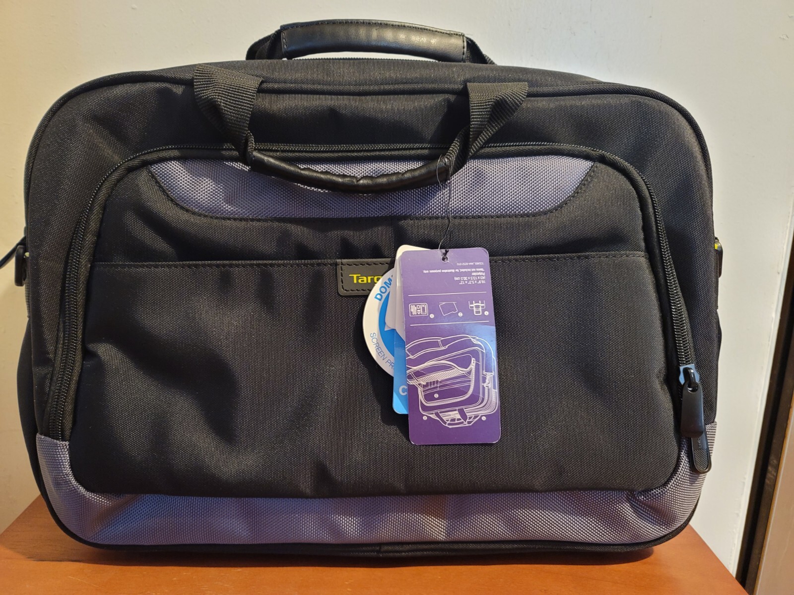 Targus CityGear II Clamshell  15.6" Laptop Case with DOME Protection, Black