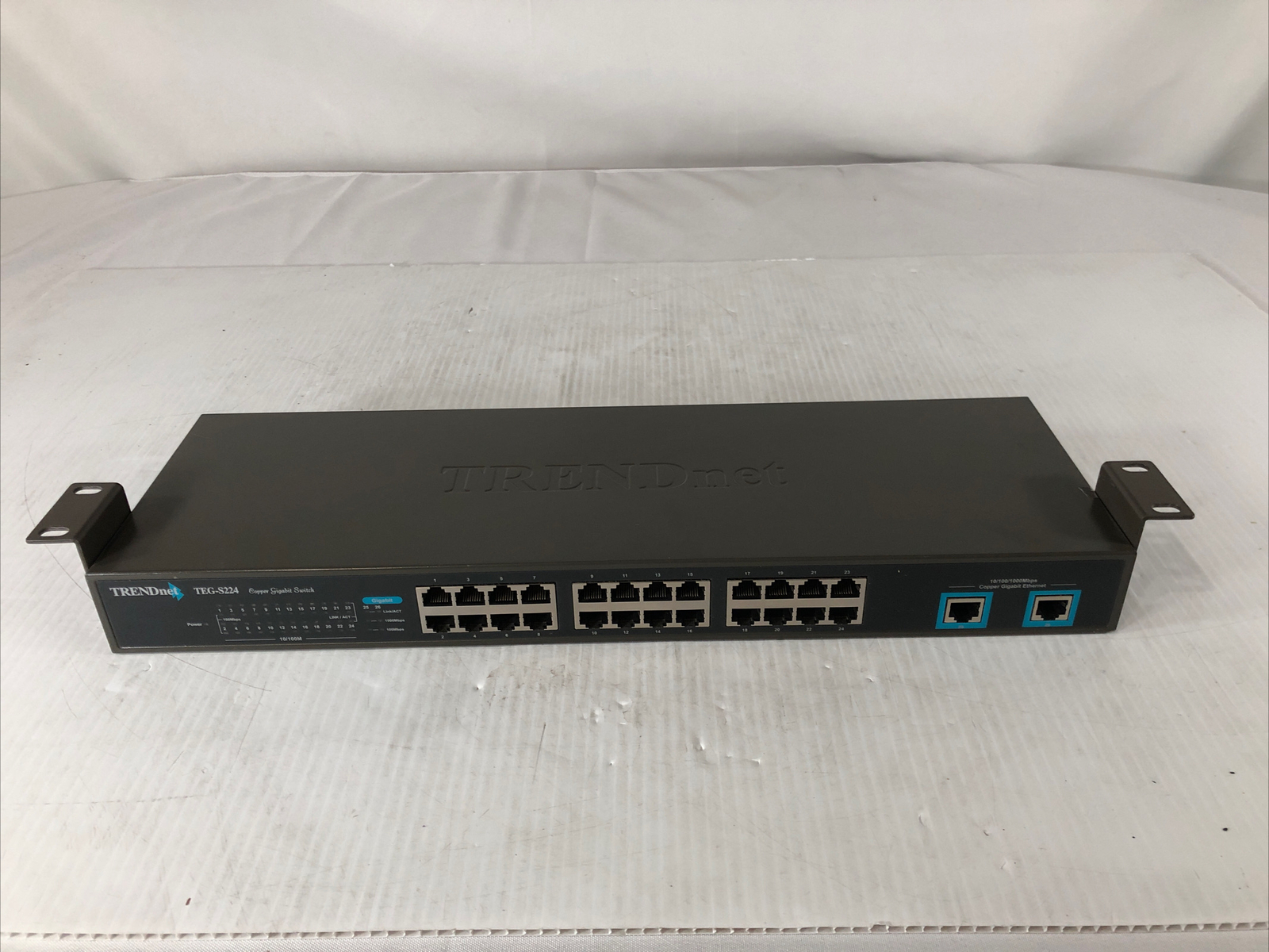 TRENDnet  TEG (TEG-S224) 24-Ports Rack-Mountable Gigabit Switch