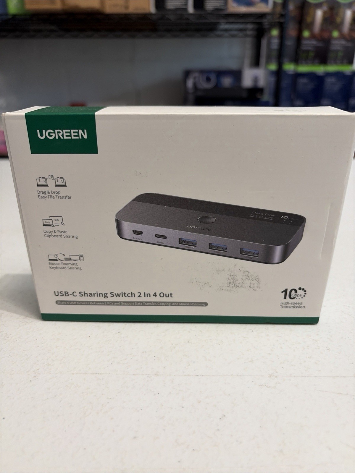 UGREEN CM691 USB-C Sharing Switch 2 In 4 Out