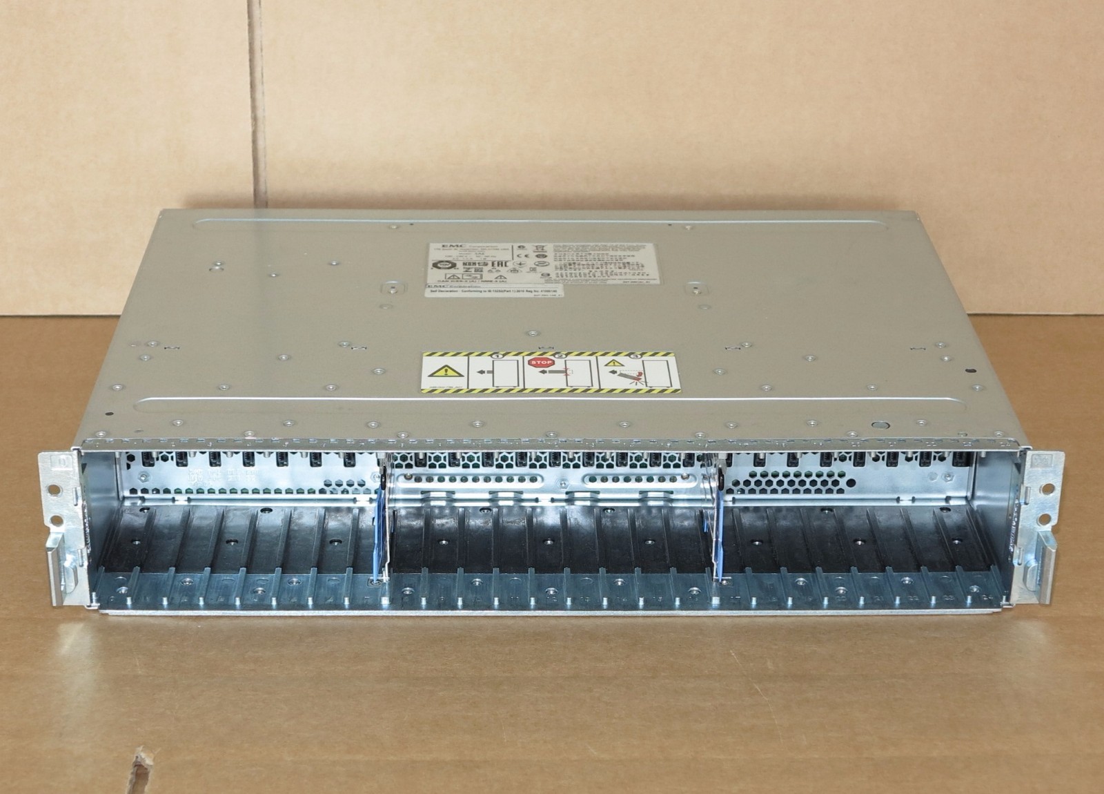 EMC VNX5300 SAE 25 Bay 2.5" Hard Disk Expansion Array Shelf 2 x Controller