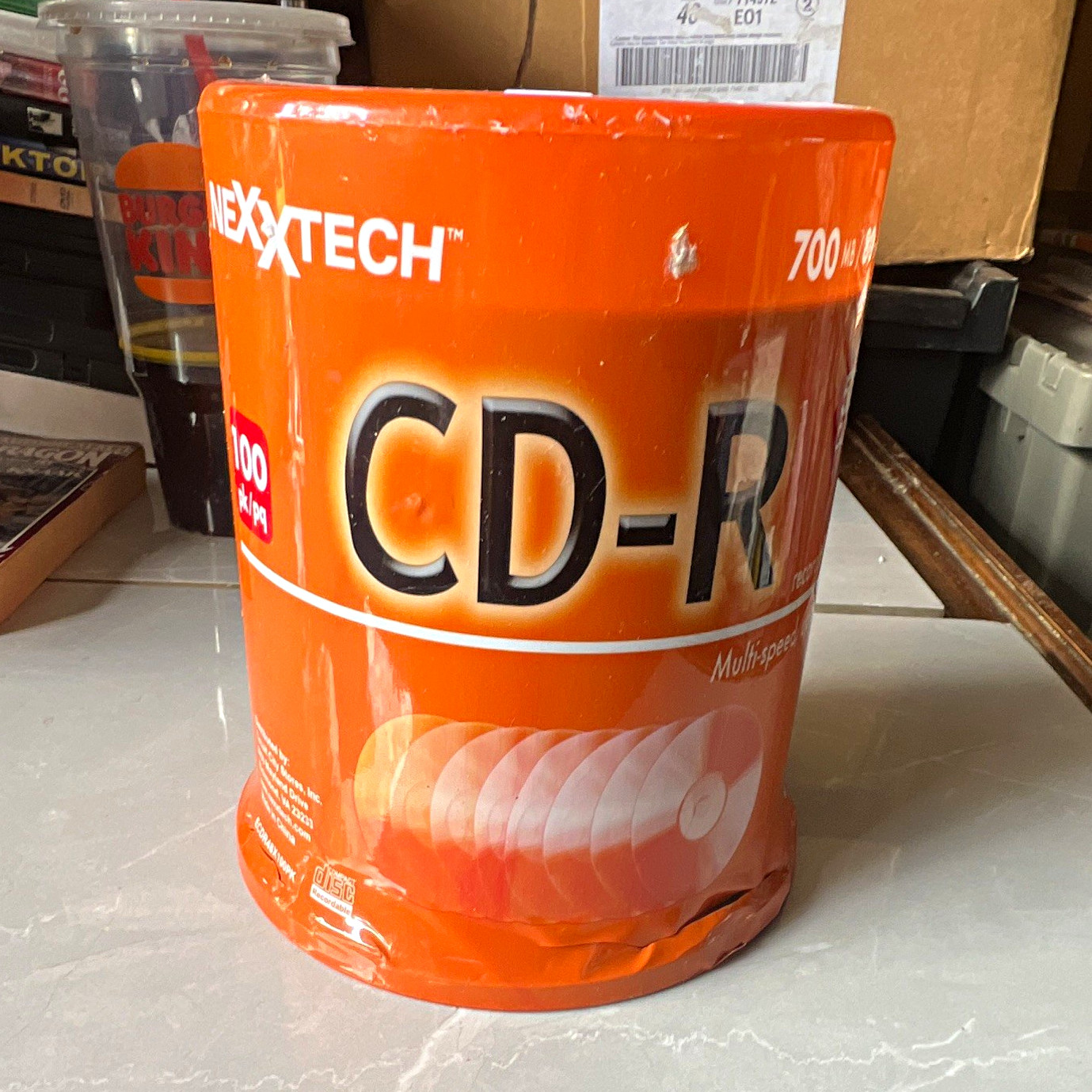 NexxTech CD-R Recordable Discs 700MB 52x 100-Pack Spindle/Cake Box