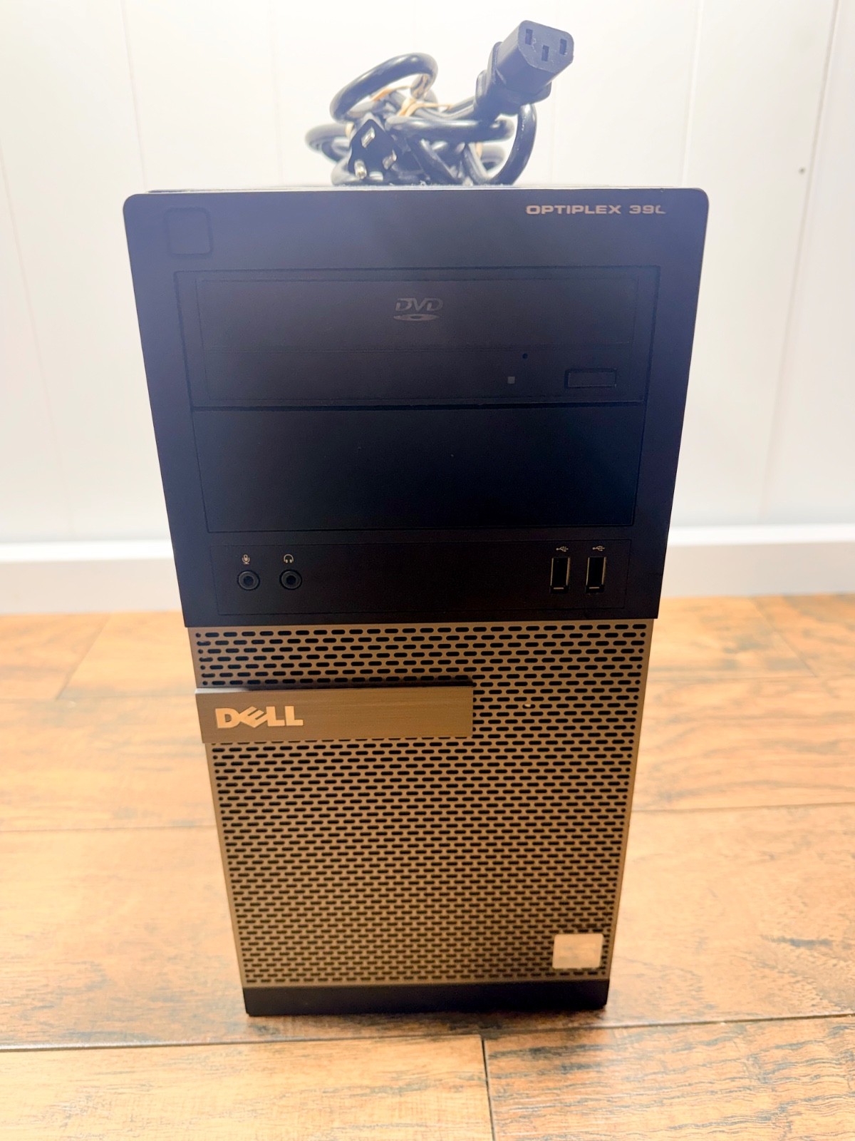 Dell Optiplex 390 Desktop PC Intel Core i7-2600 3.4GHz 16GB RAM Y549