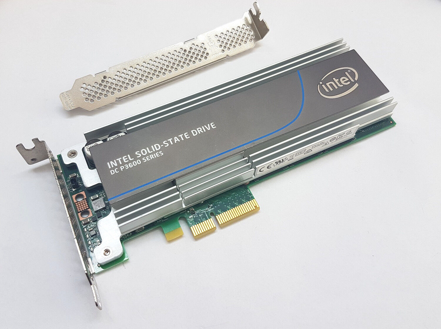 Intel DC P3600 1.6TB SSDPEDME016T4 PCIe x4 PCIexpress 3.0 85% NVME SSD Server