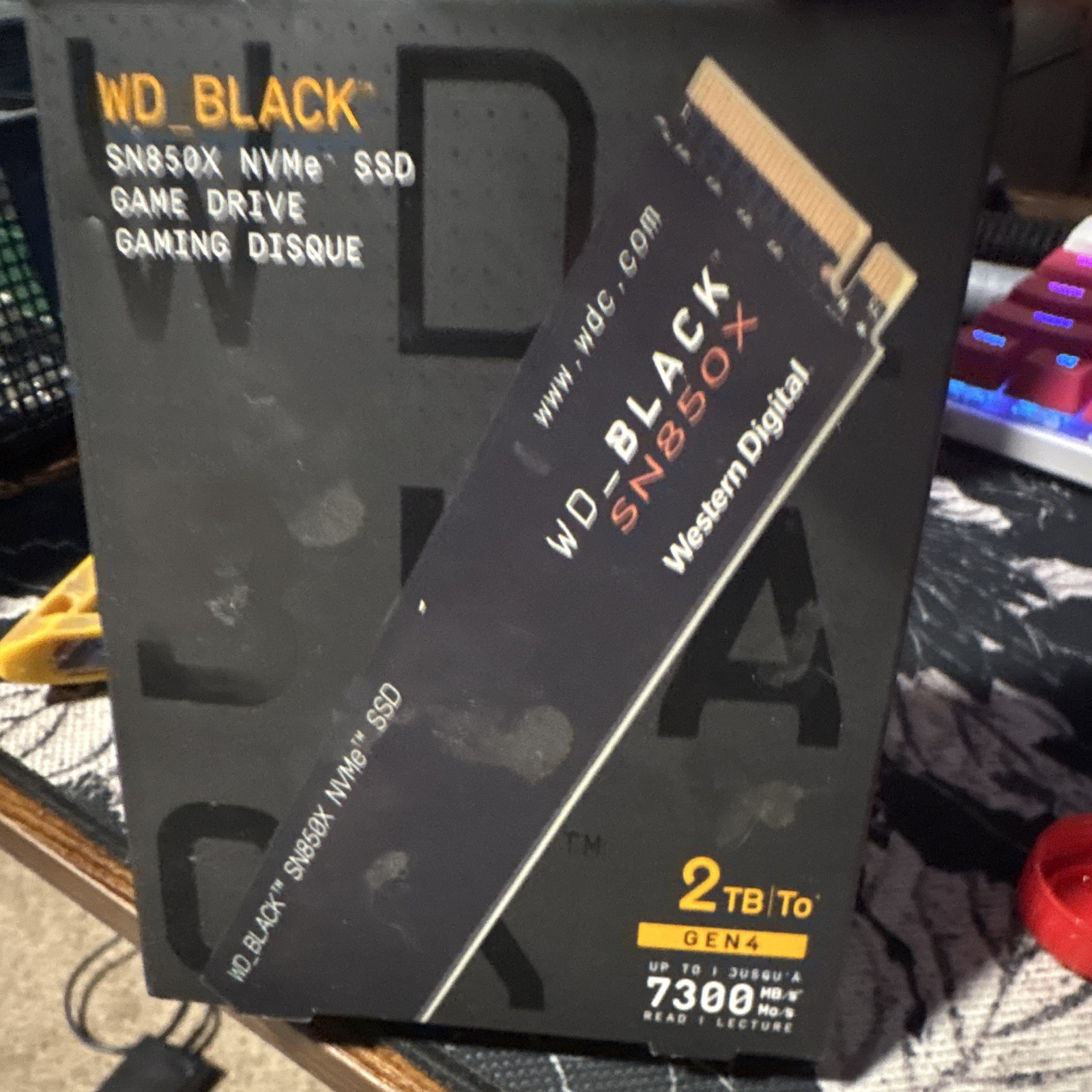 Western Digital WD_BLACK SN850X 2TB M.2 NVMe Internal SSD 7300MB/s