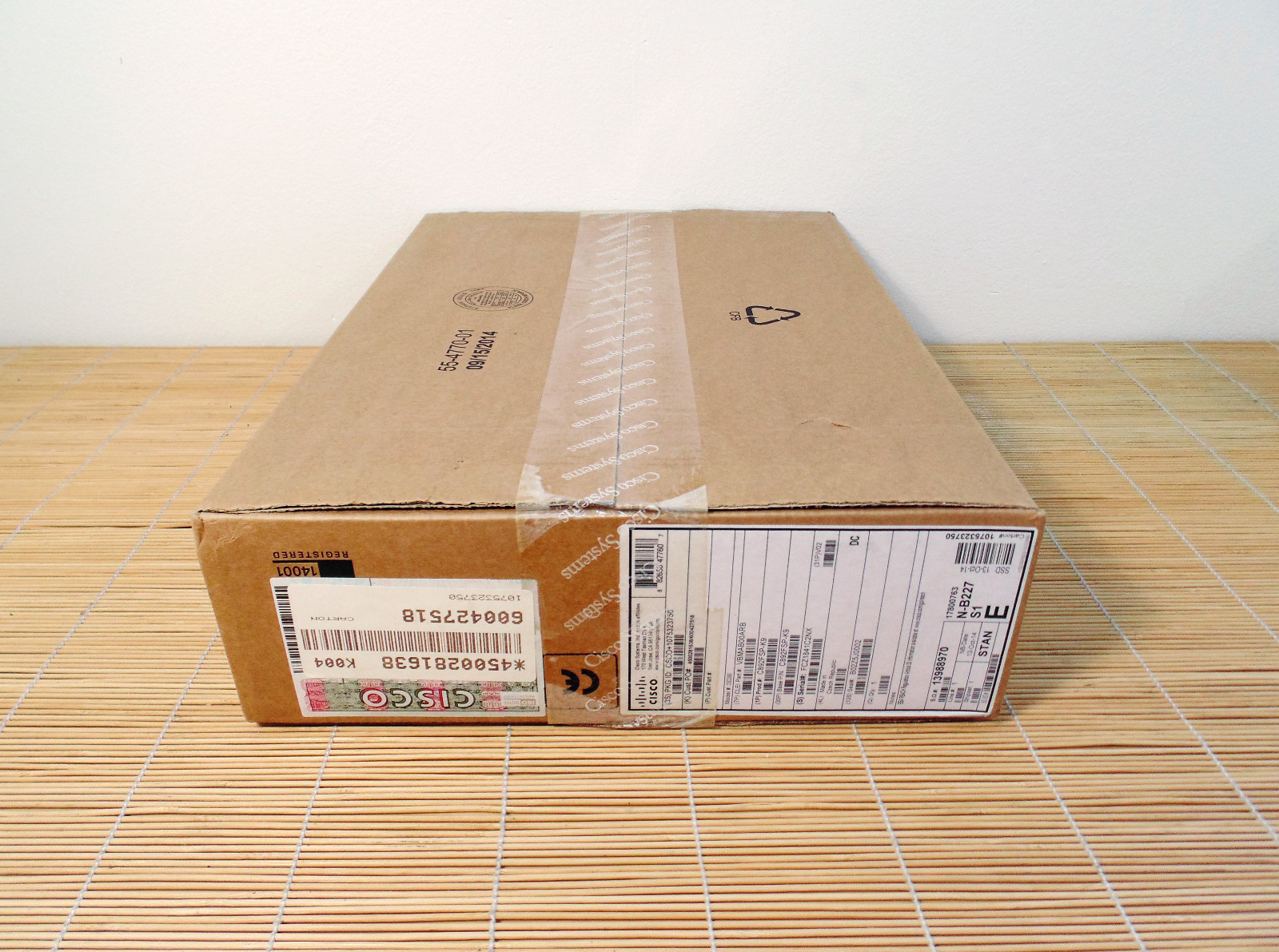 New Cisco C892FSP-K9 Gigabit Ethernet Security Router New Original Packaging Sealed
