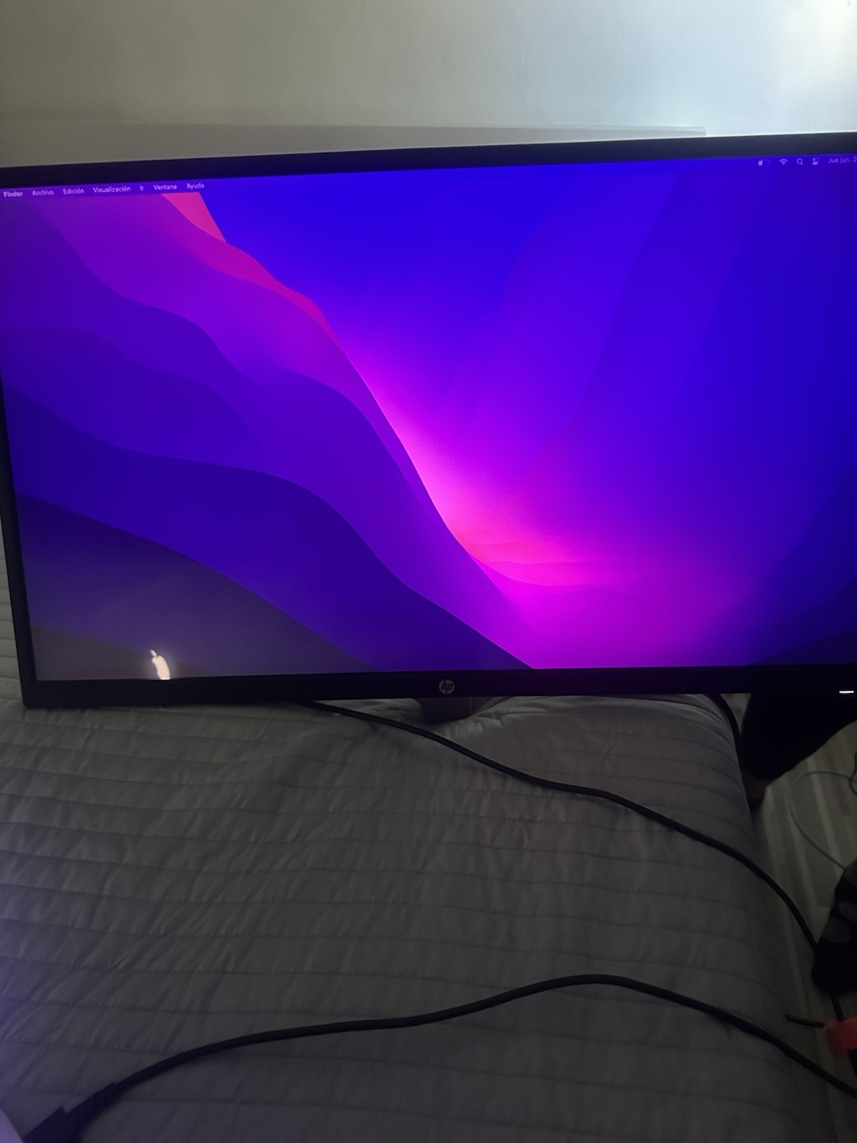 HP 32s 31.5" Full HD Monitor - Excellent Condition, with Stand and Cables