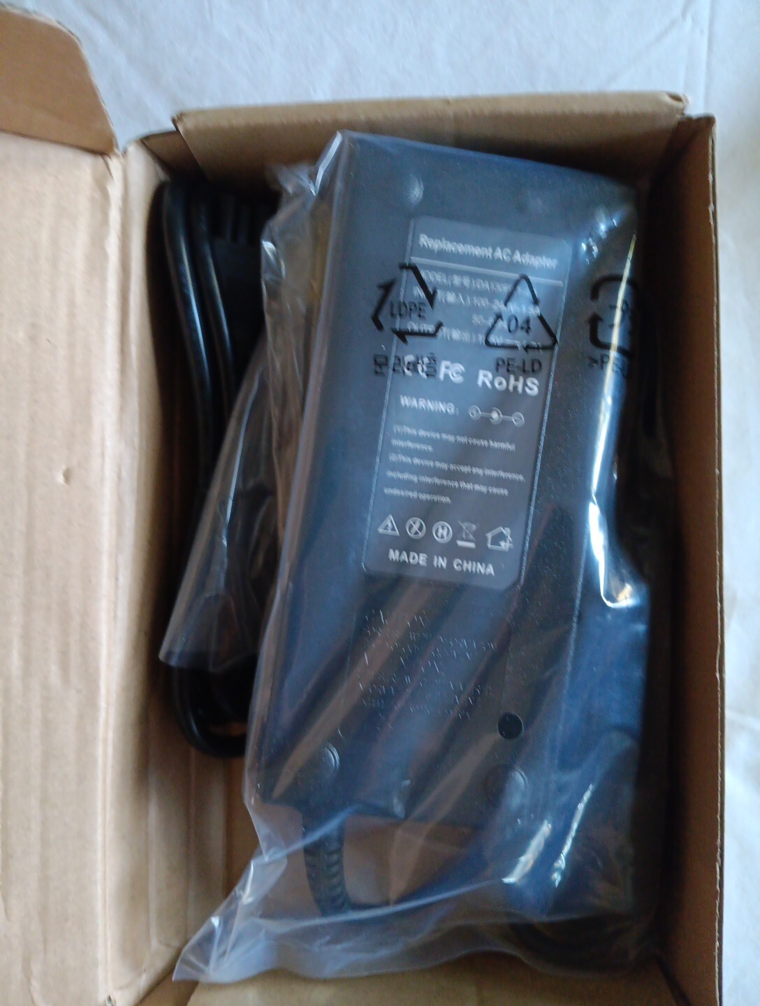 DENAQ High Quality Replacement AC Adapter DA130PED1-00