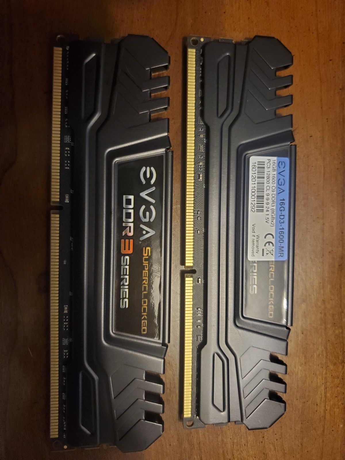 EVGA Superclocked 16GB (2x8GB) DDR3-1600 Desktop RAM PC3-12800 16G-D3-1600-MR