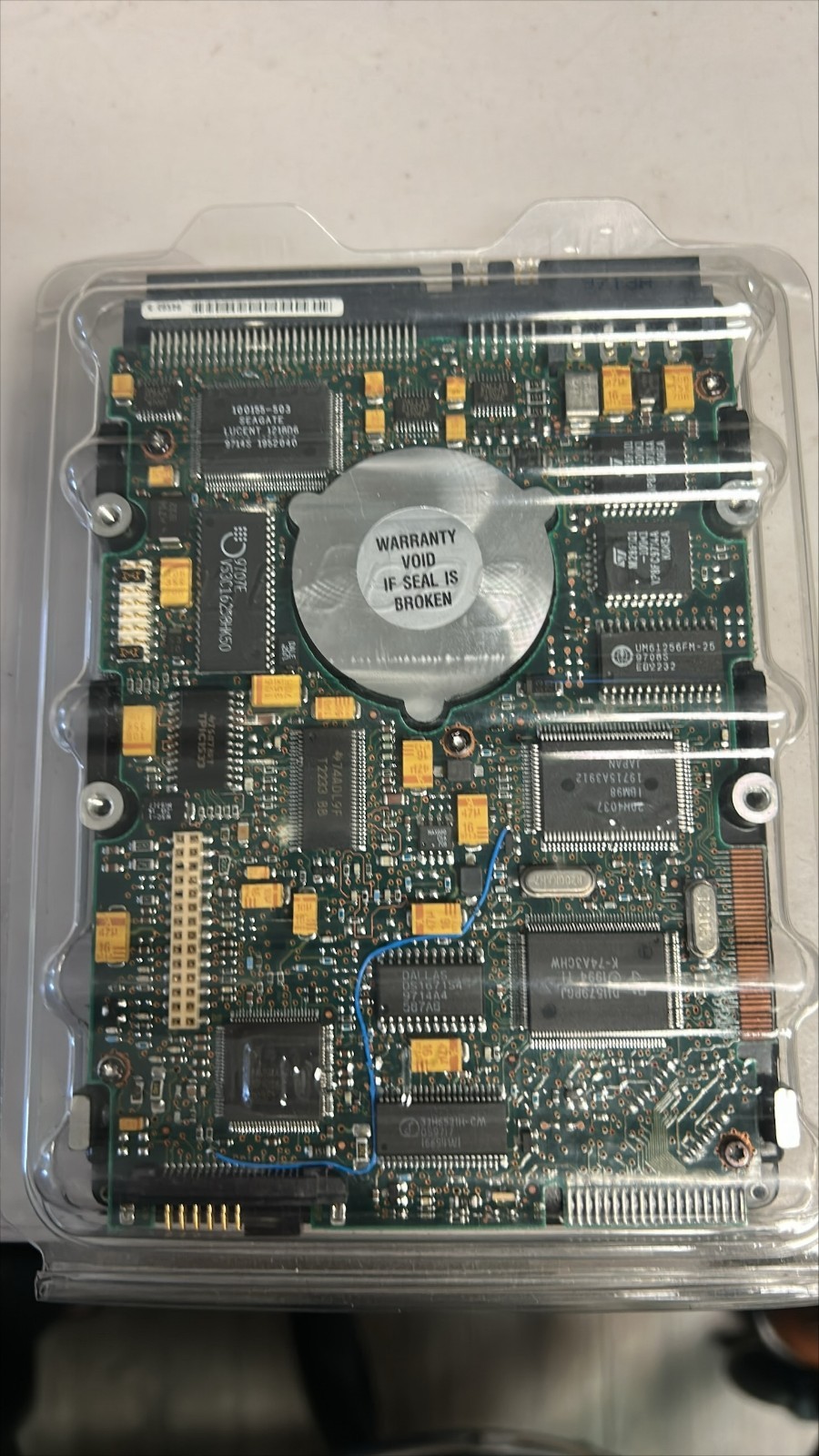 Seagate Barracuda ST34371W 4.3GB 7200RPM 68-Pin SCSI Hard Drive 9C6006-045