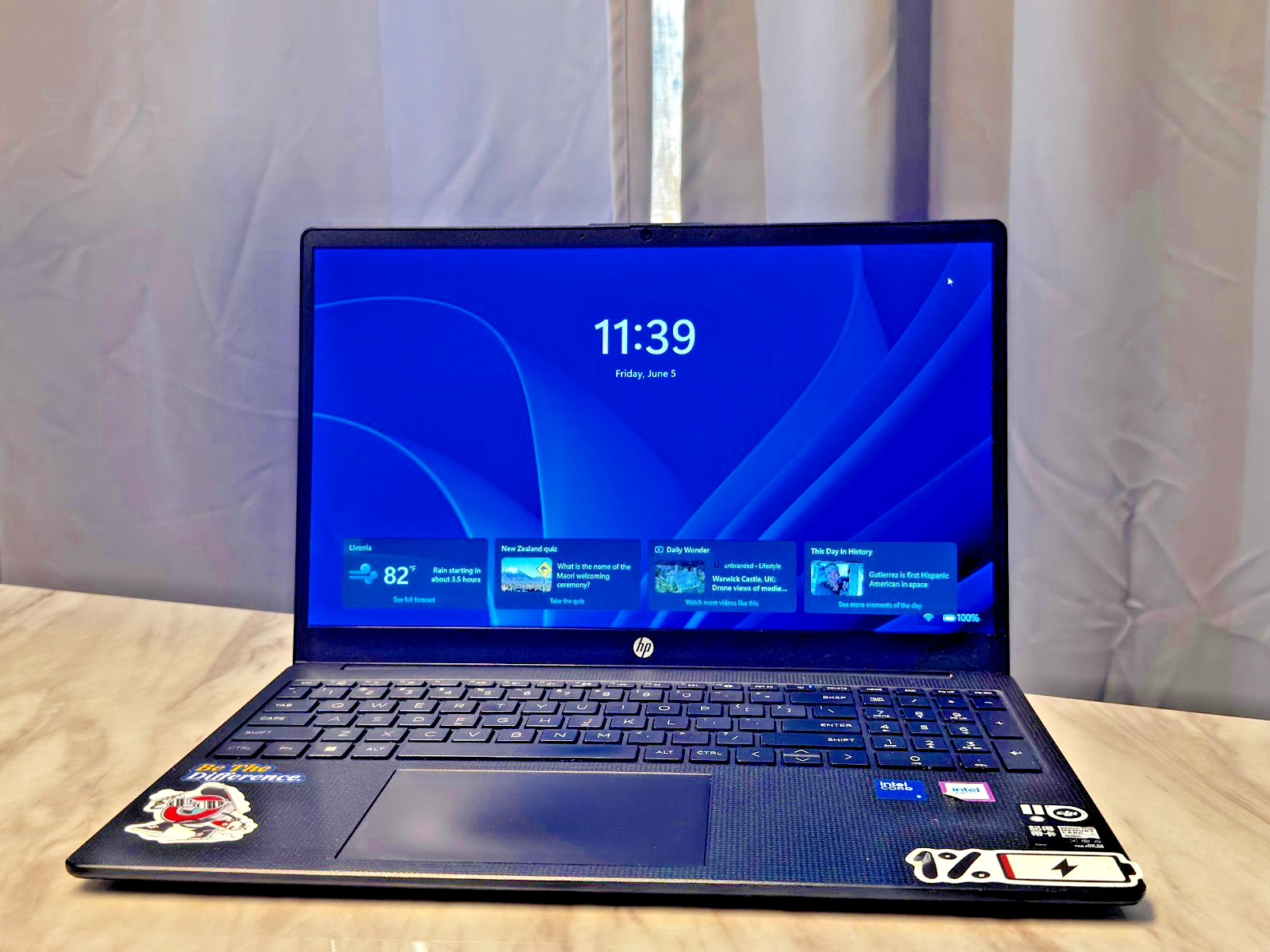Touchscreen HP Laptop: Core 5 120U, 16GB RAM (1000$ + VALUE) Model: 15t-fd100