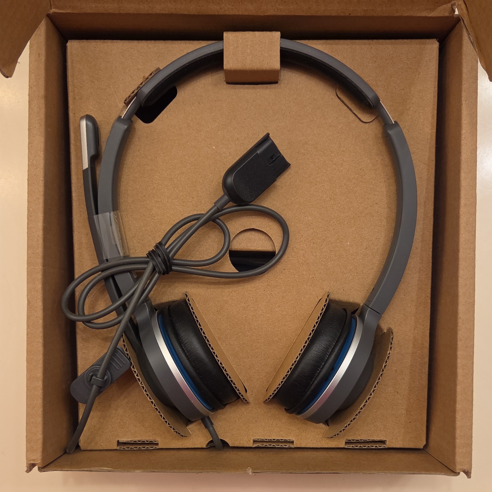 Cisco Headset 532 Wired Dual-Ear USB-A Headset CP-HS-W-532-USBA= Unused