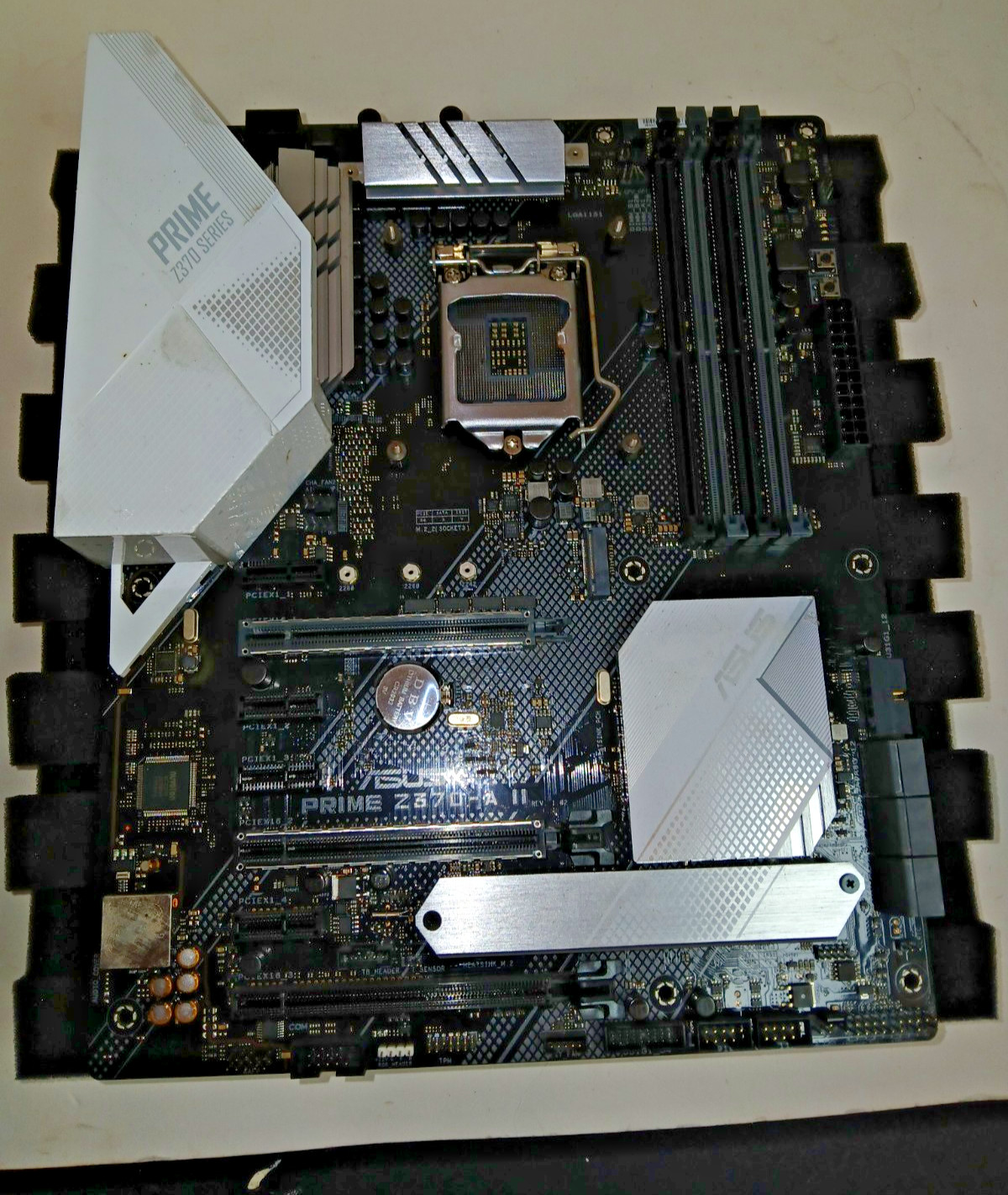 GIGABYTE Z370 AORUS Ultra Gaming WIFI Desktop Motherboard - (OH)
