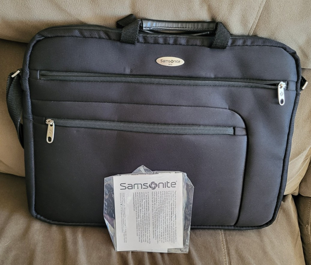 NWOT Samsonite Black Adjustable Strap Shoulder Laptop Computer Bag 16" x 13"