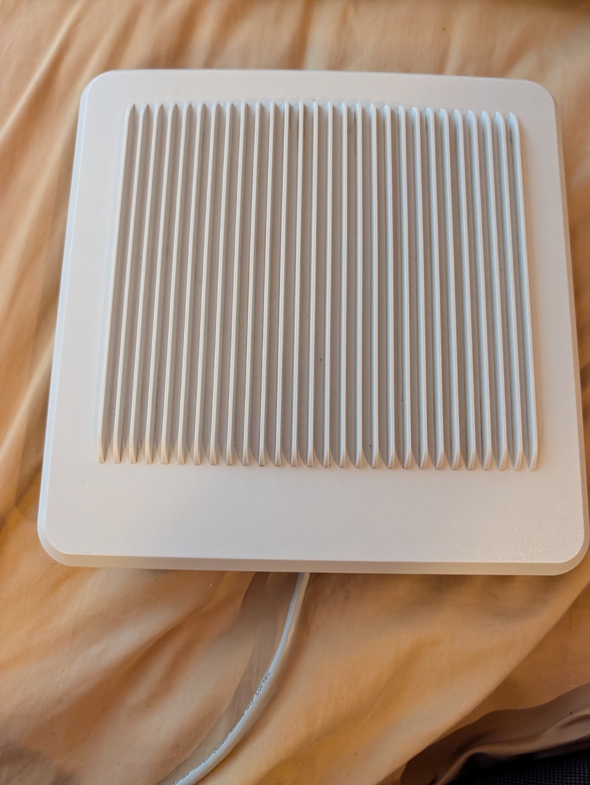 Luxul XAP-1440 AC1200 Dual Band Outdoor Access Point with Mounting Bracket