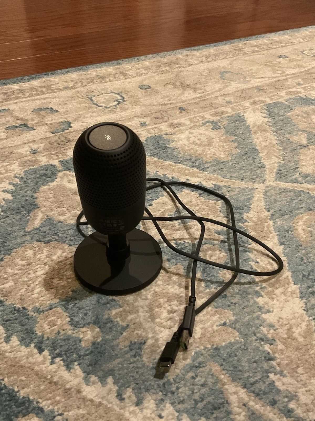 Razer Seiren V3 Mini Ultra-Compact USB Streaming Microphone - Black (Tested)