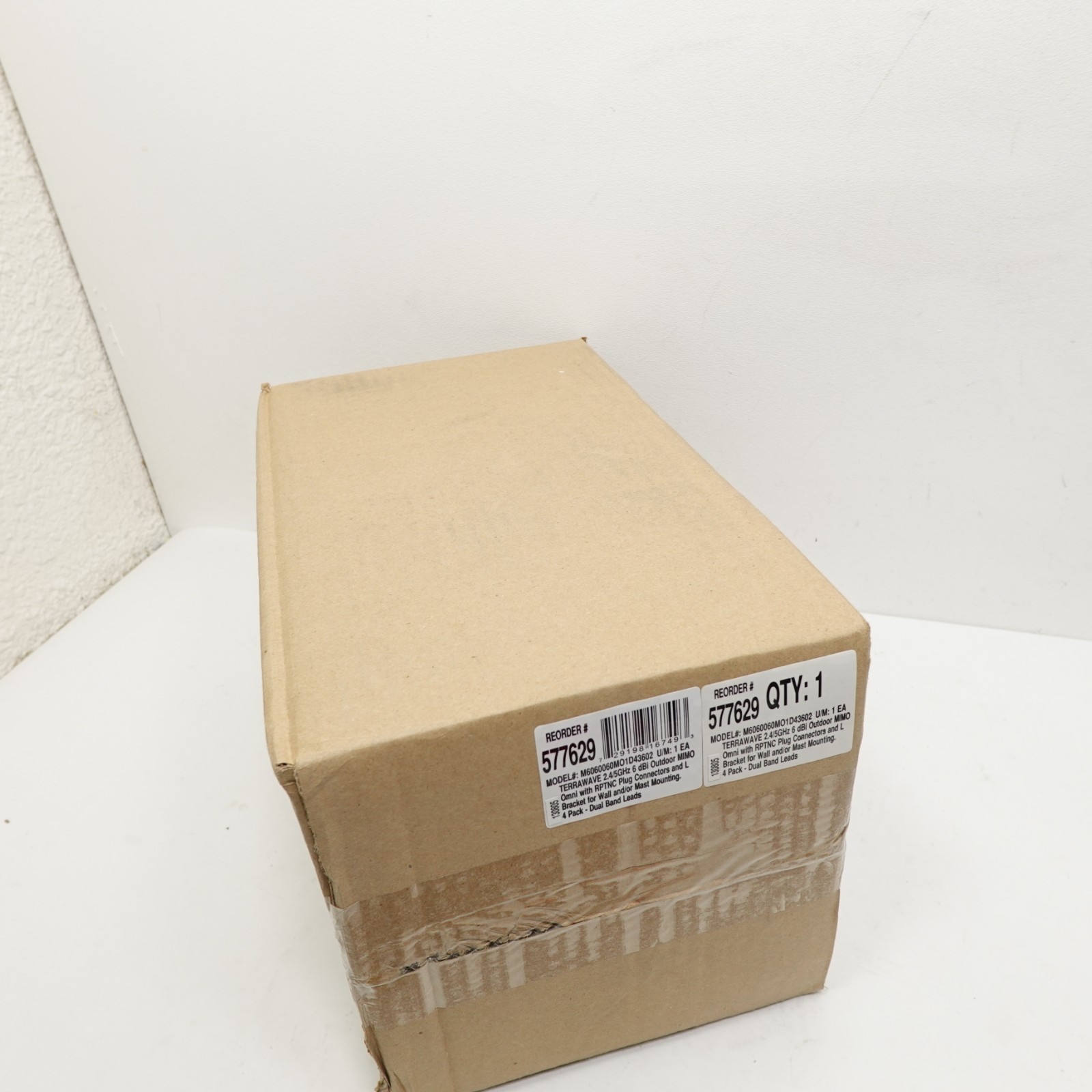 TerraWave M6060060MO1D43602 2.4/5GHz 6dBi Outdoor MIMO Omni Antenna New