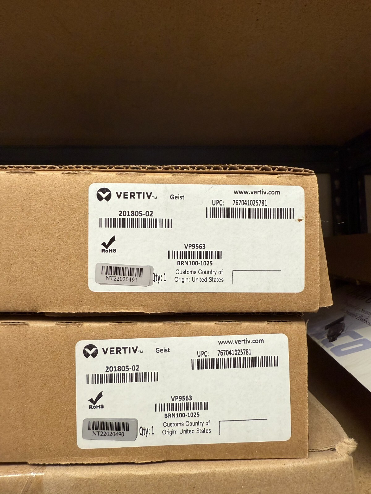 Vertiv Rack PDU, Basic, Horizontal, 20A, 120V, 105-20R (vp9563) BRAND NEW