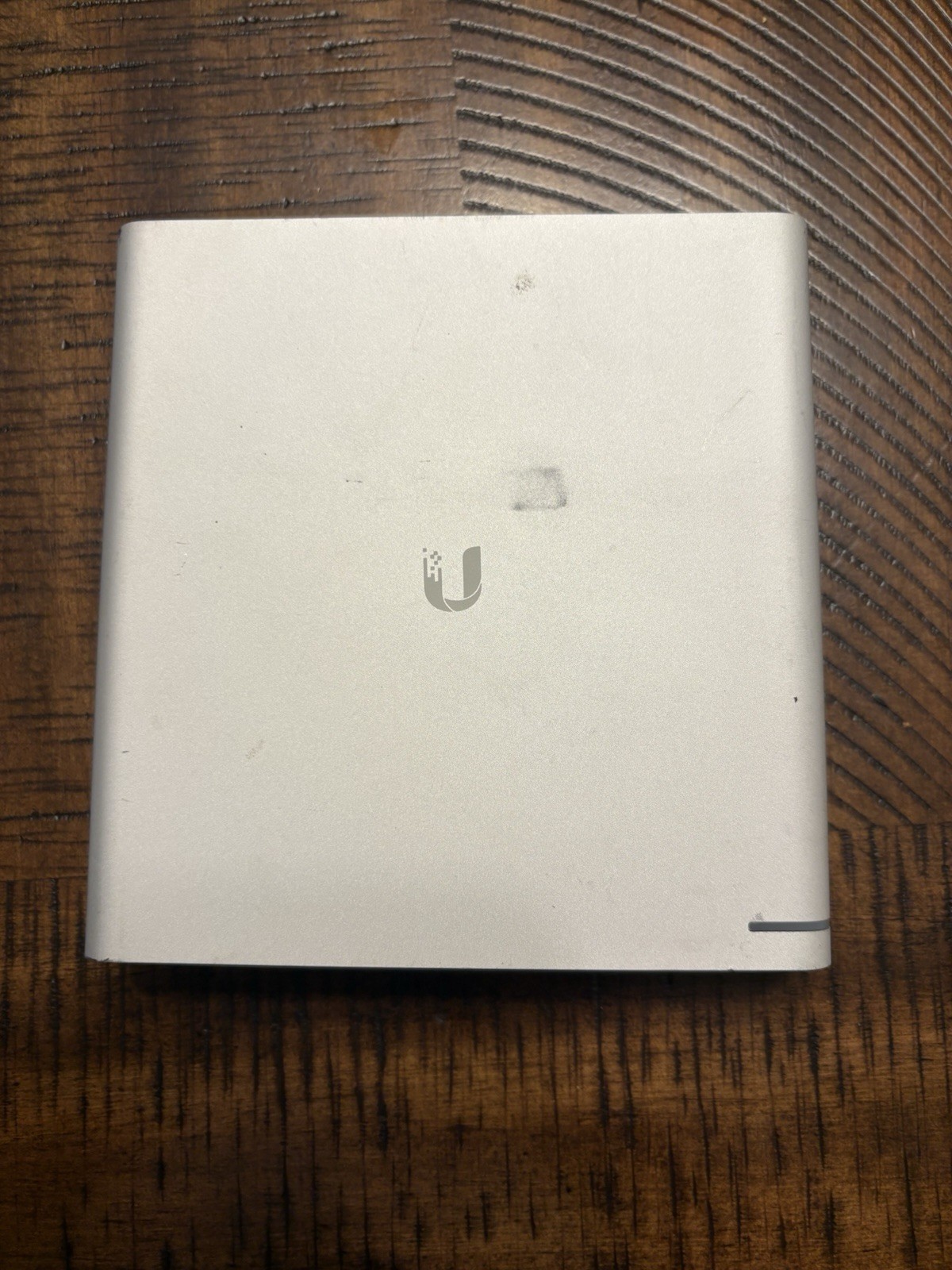 Ubiquiti Networks UniFi Cloud Key Gen2 + 1 TB SSD UCK-G2-PLUS Tested