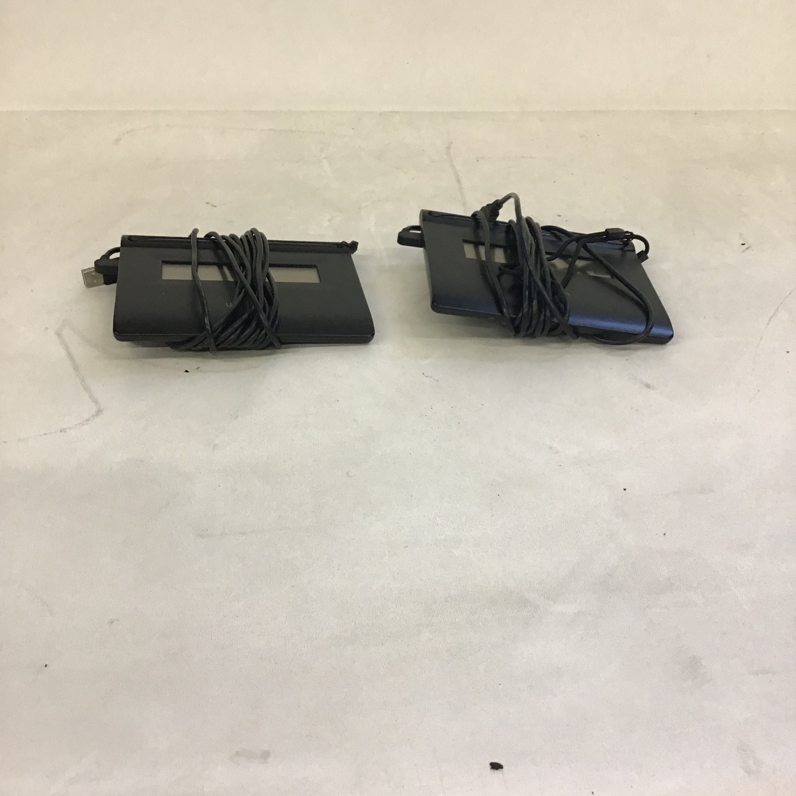 LOT 2 Wacom STU-300 USB LCD Signature Tablet