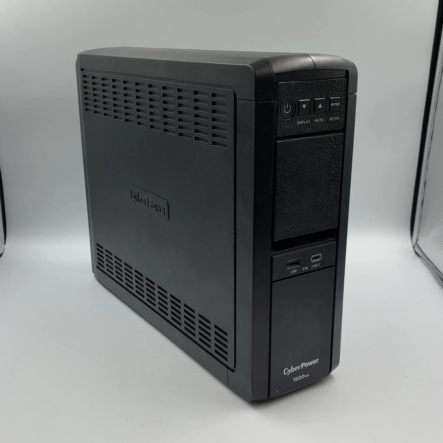 CyberPower GX1500U-R Gaming 1500VA 12 Outlets LCD UPS
