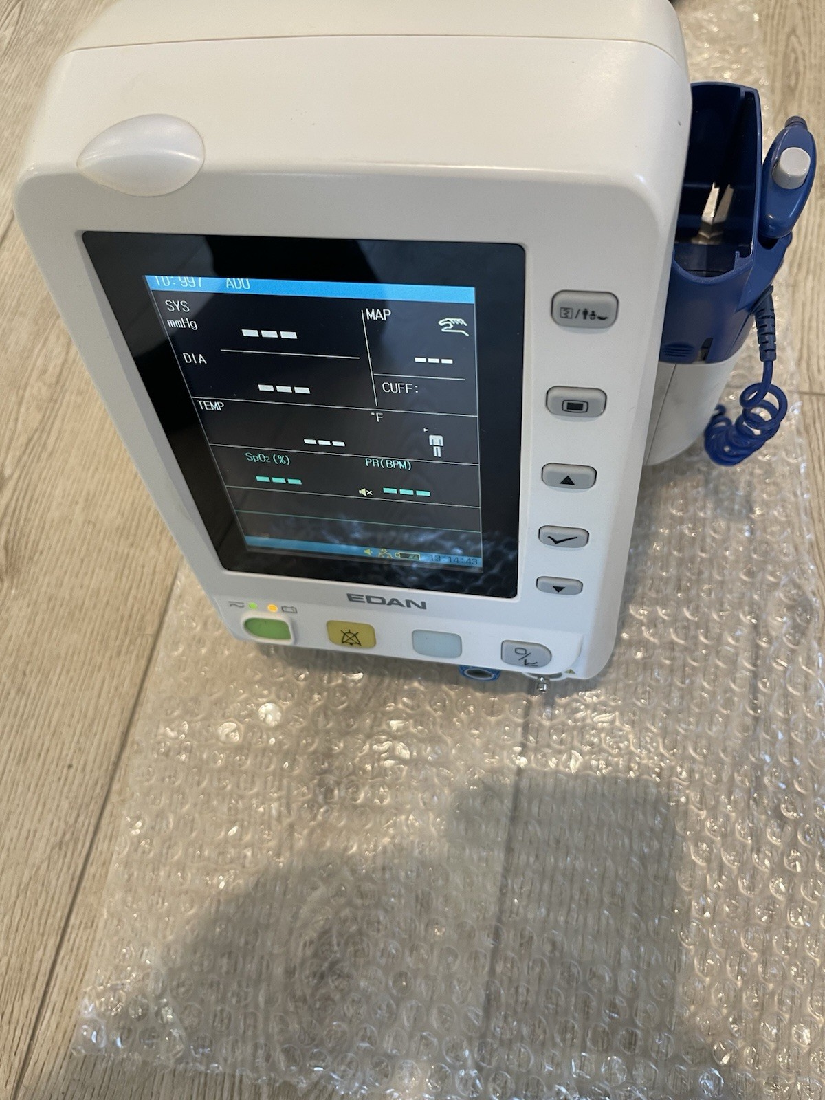 Edan M3 Vital Signs Patient Monitor (For Parts / Repair)